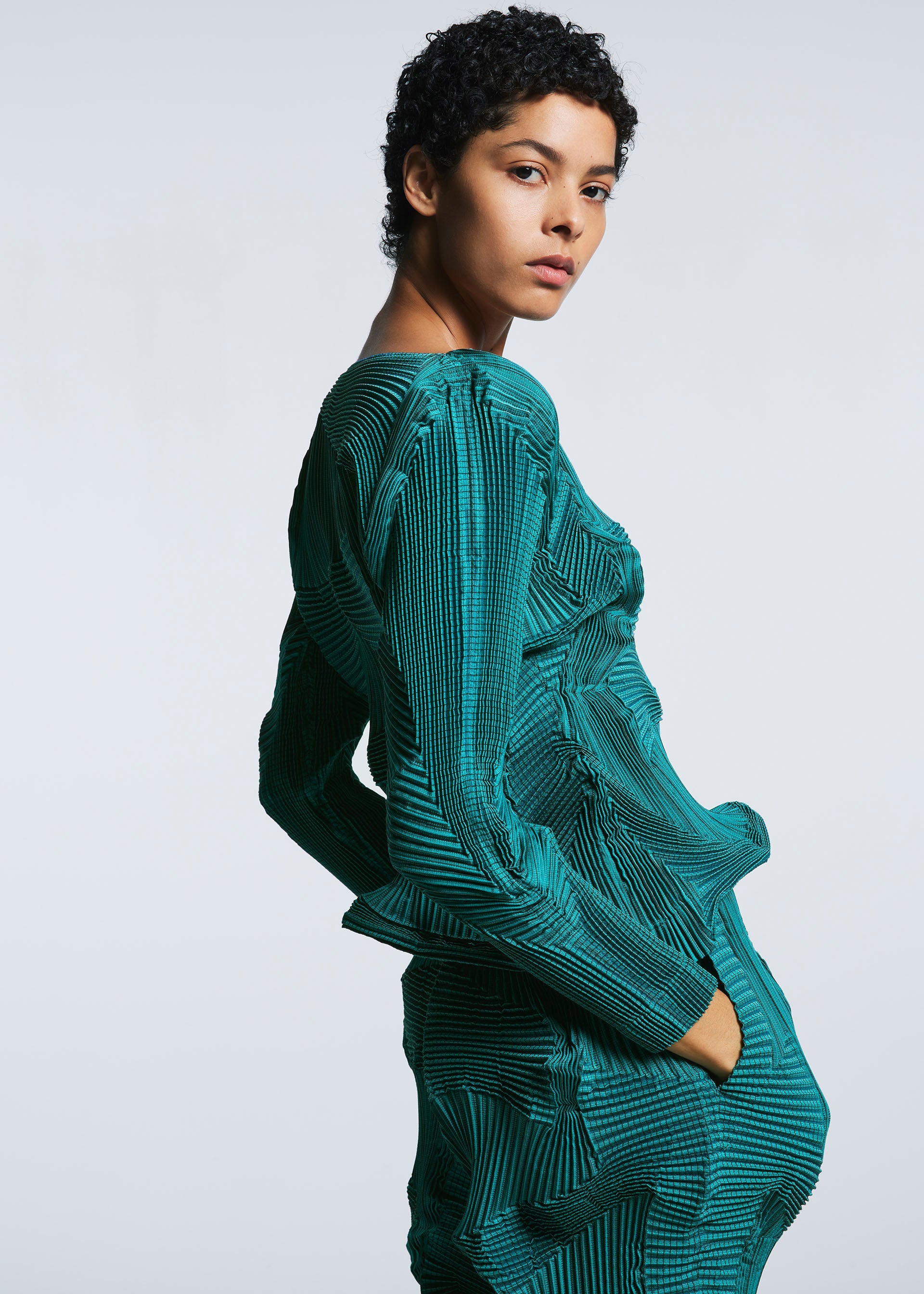 A model wears the A-POC ABLE ISSEY MIYAKE TYPE O 003 1 shirt.