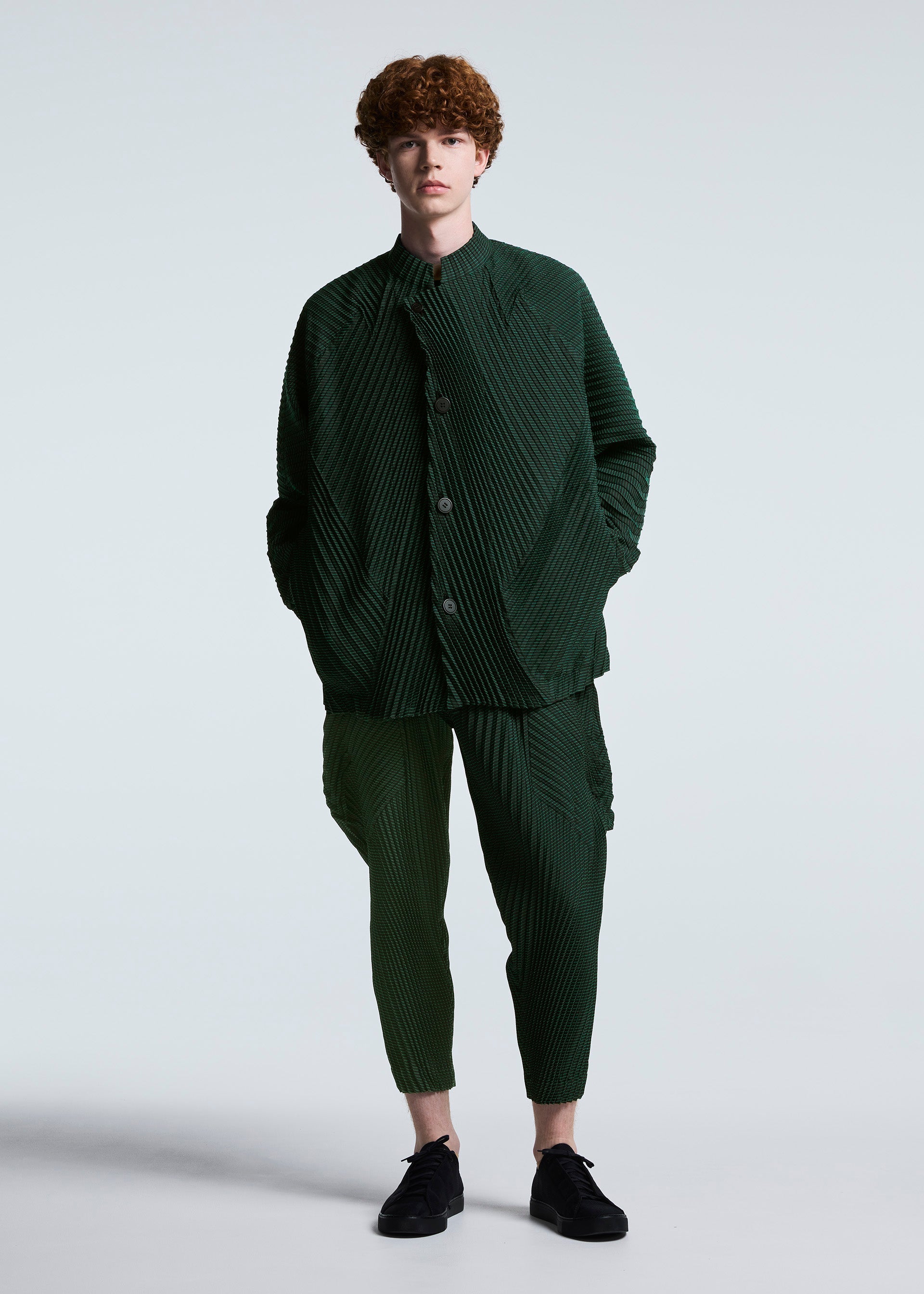 A model wears the A-POC ABLE ISSEY MIYAKE TYPE O 006 jacket.