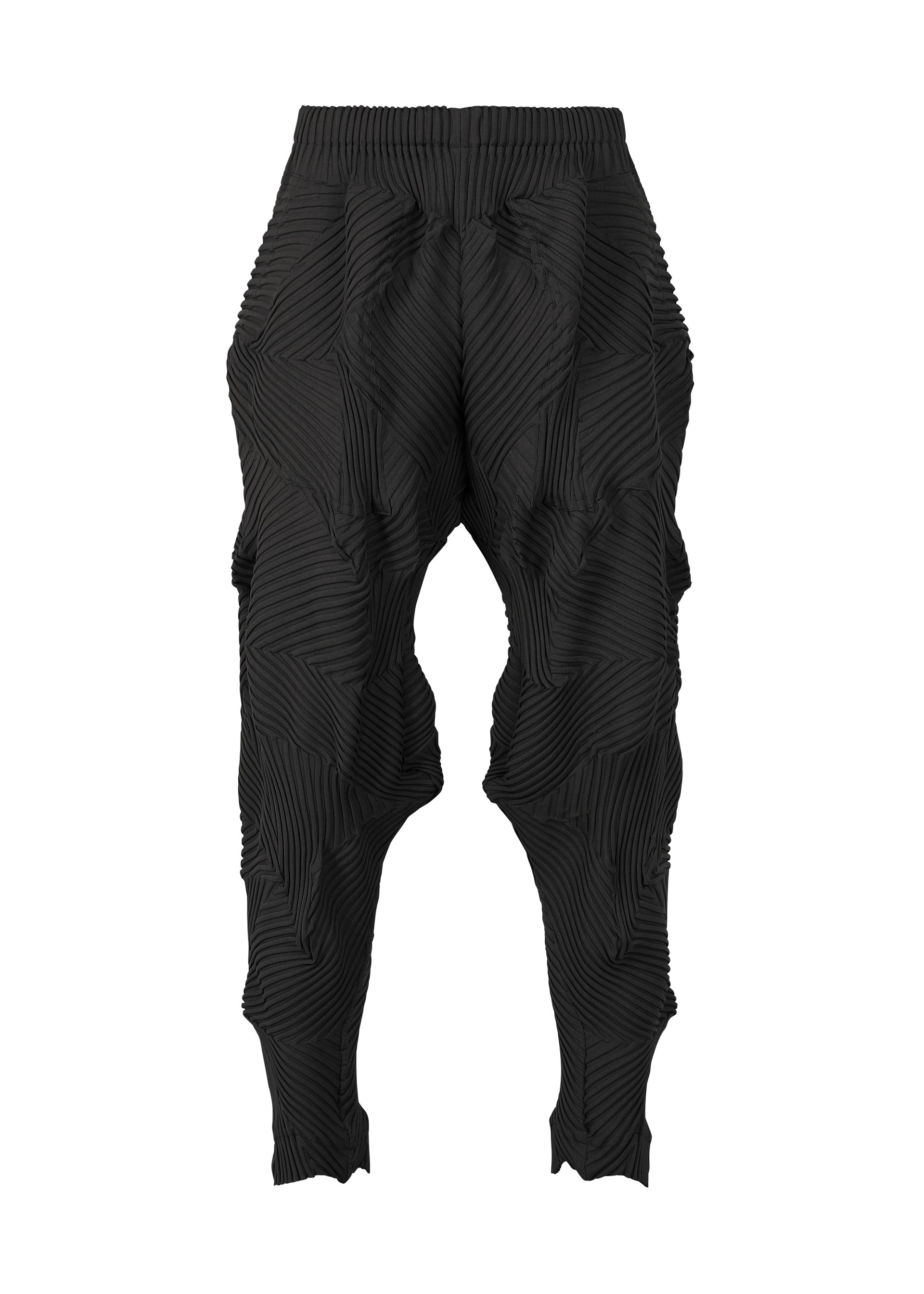 A product shot of the A-POC ABLE ISSEY MIYAKE TYPE P 003 trousers in black (15).