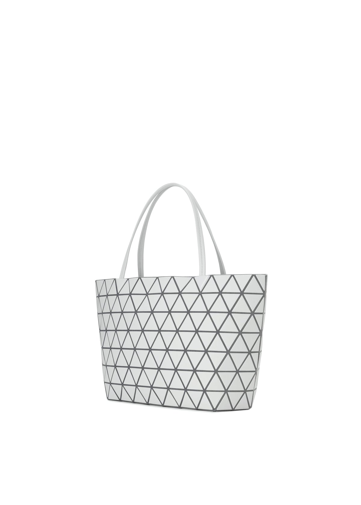 A detail shot of the BAO BAO ISSEY MIYAKE BATEAU MATTE hand bag.