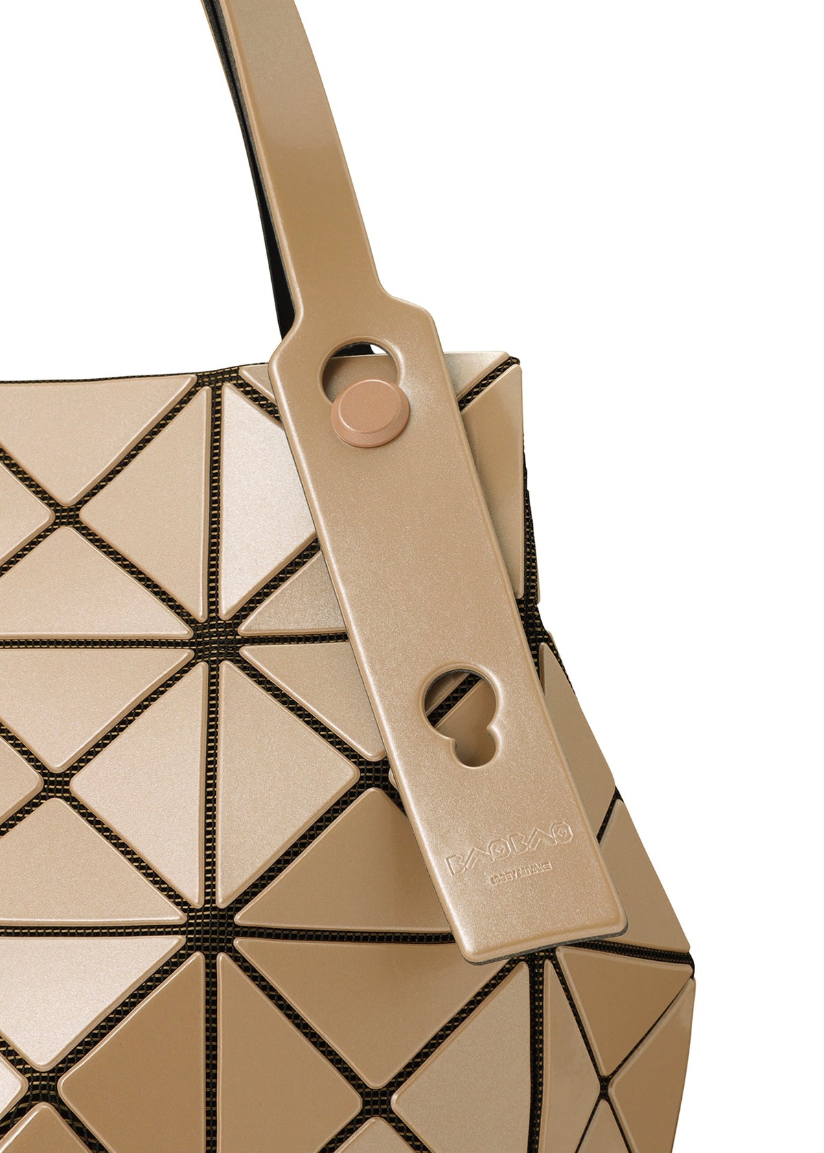 A detail shot of the BAO BAO ISSEY MIYAKE CARAT 0.