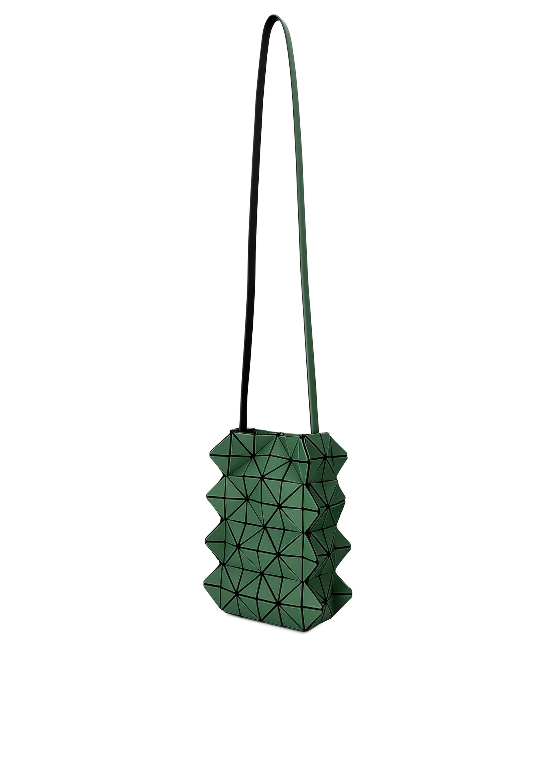 A detail shot of the BAO BAO ISSEY MIYAKE GROWTH shoulder bag.