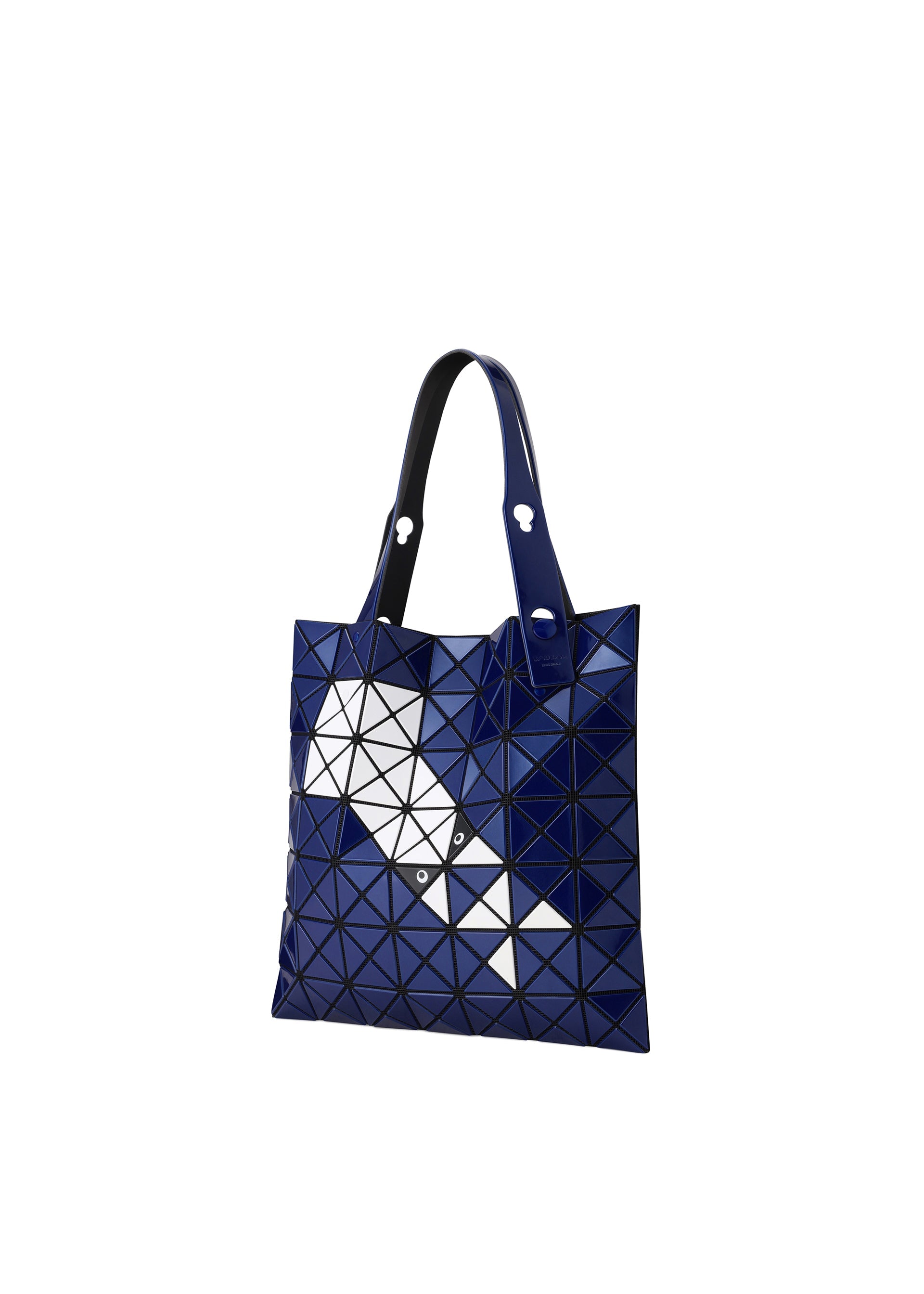 A detail shot of the BAO BAO ISSEY MIYAKE WONDER tote.