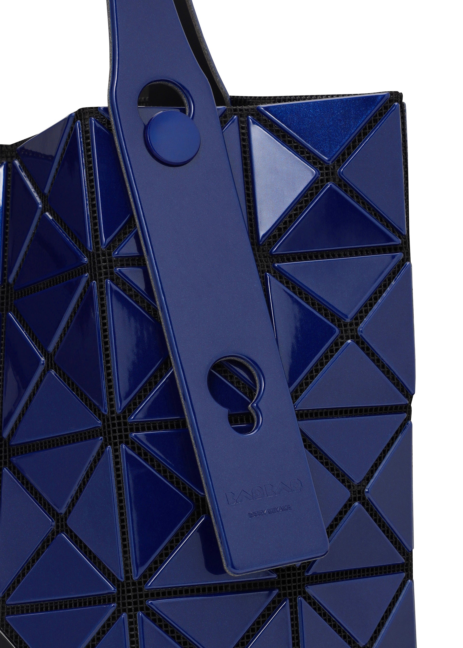 A detail shot of the BAO BAO ISSEY MIYAKE WONDER tote.