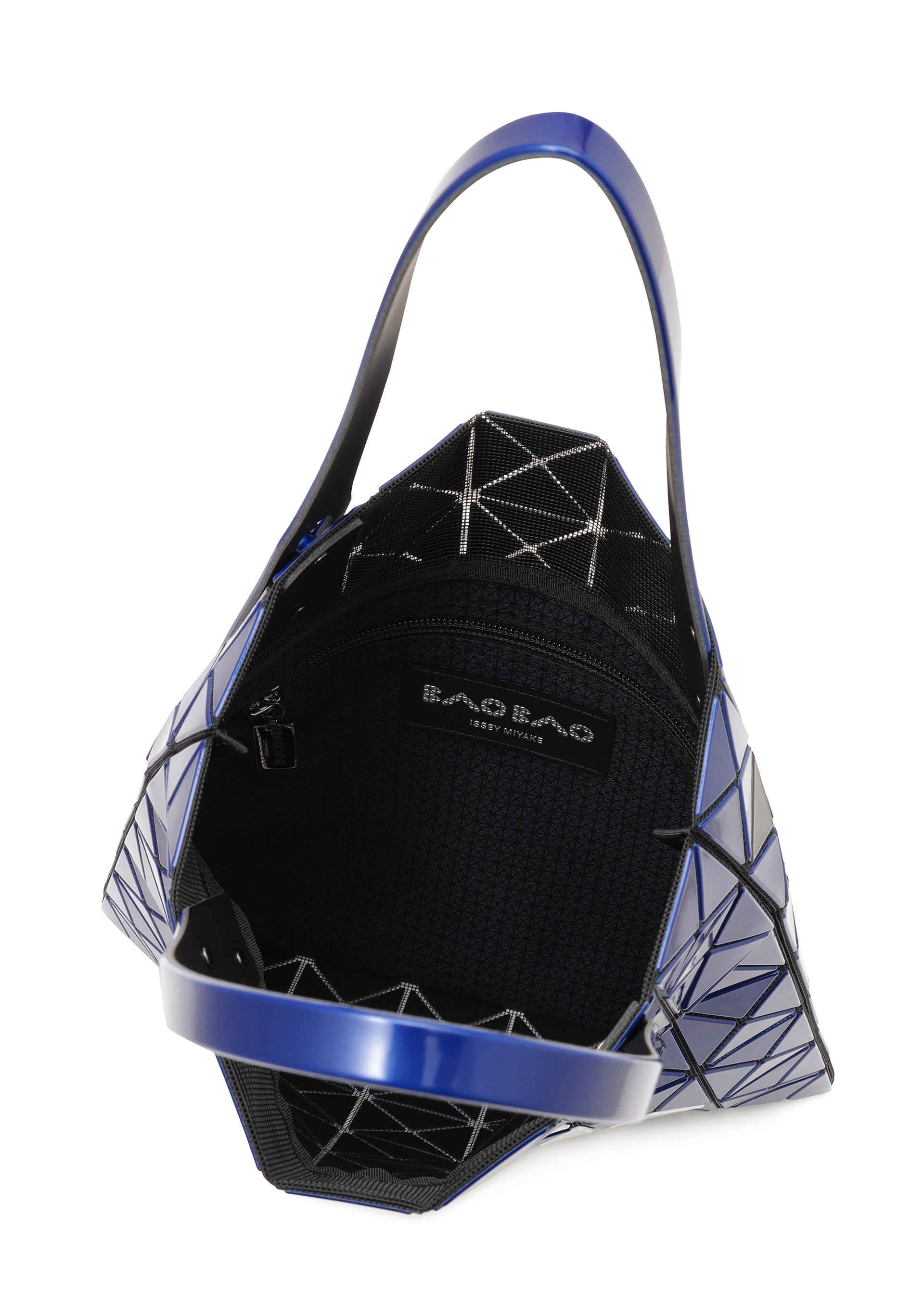 A detail shot of the BAO BAO ISSEY MIYAKE WONDER tote.