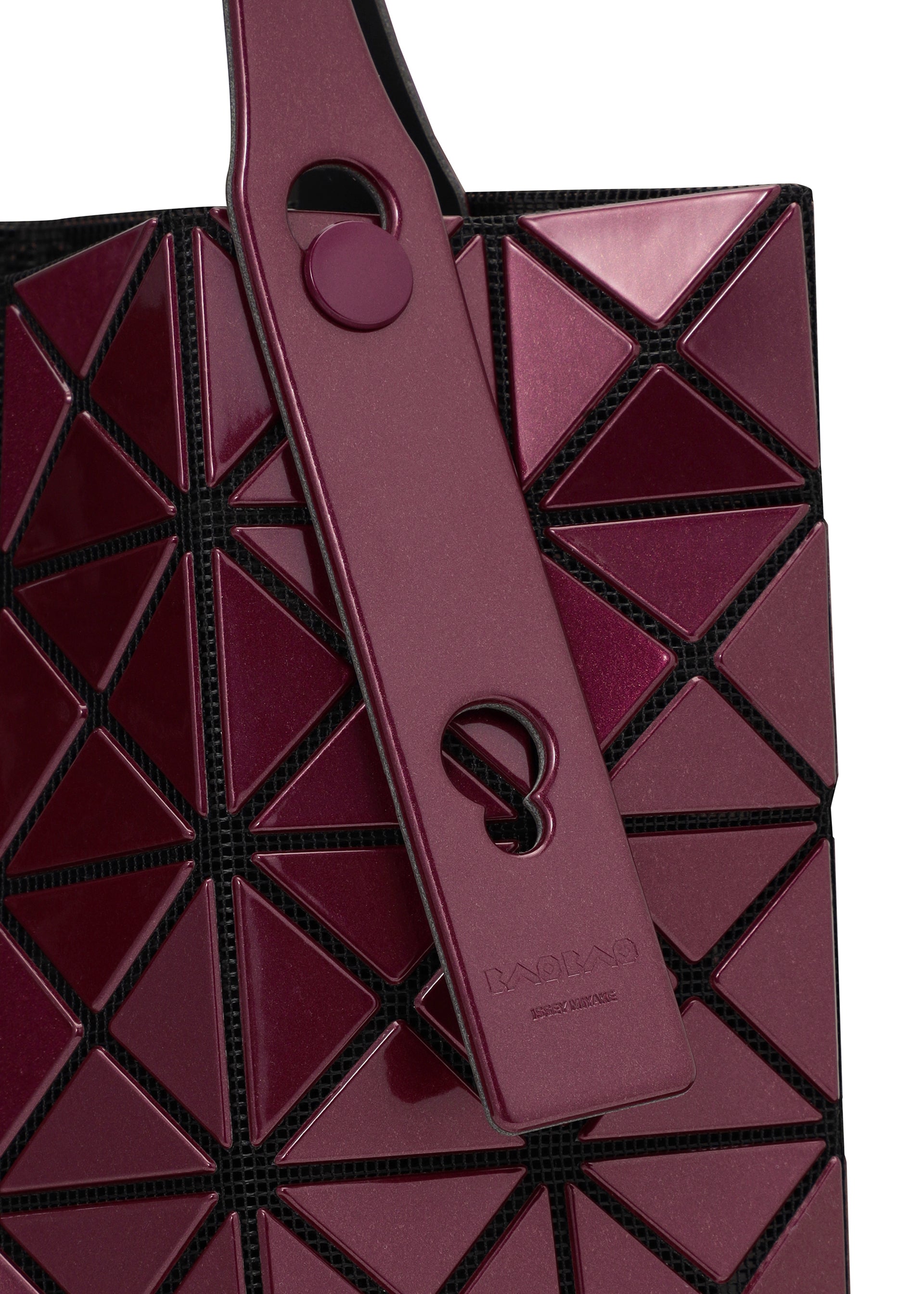 A detail shot of the BAO BAO ISSEY MIYAKE WONDER tote.