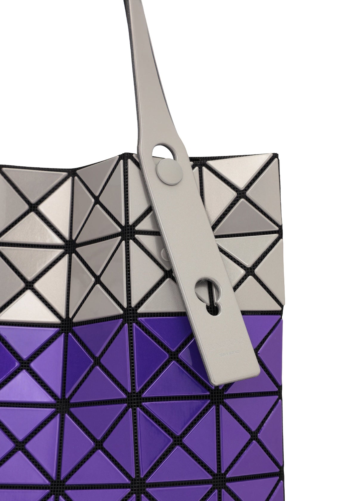 A detail shot of the BAO BAO ISSEY MIYAKE WONDER tote.