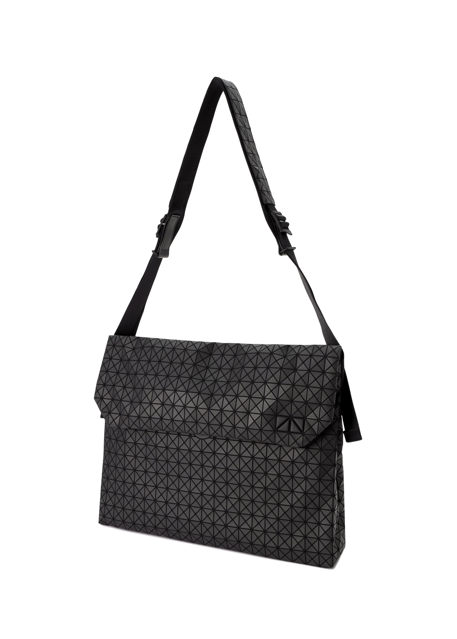 A detail shot of the BAO BAO ISSEY MIYAKE FROGGY shoulder bag.