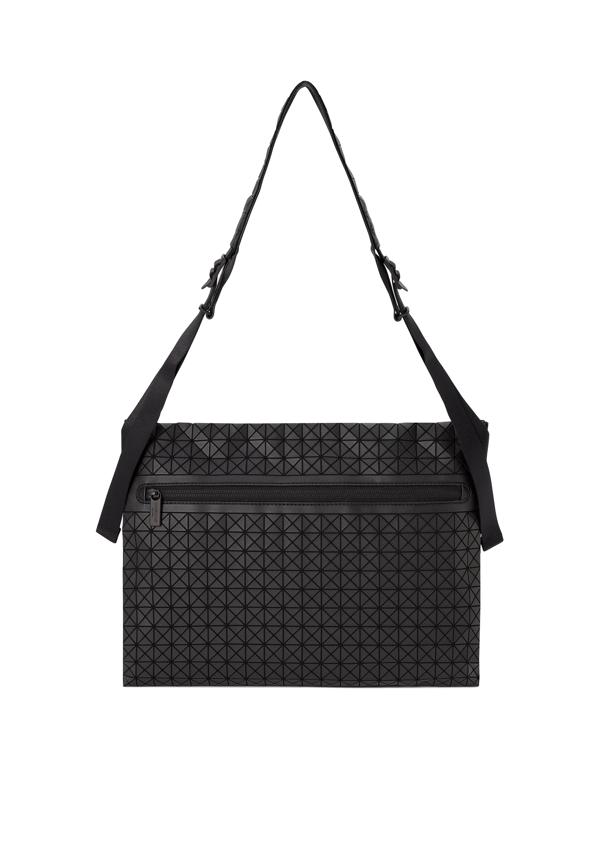 A detail shot of the BAO BAO ISSEY MIYAKE FROGGY shoulder bag.