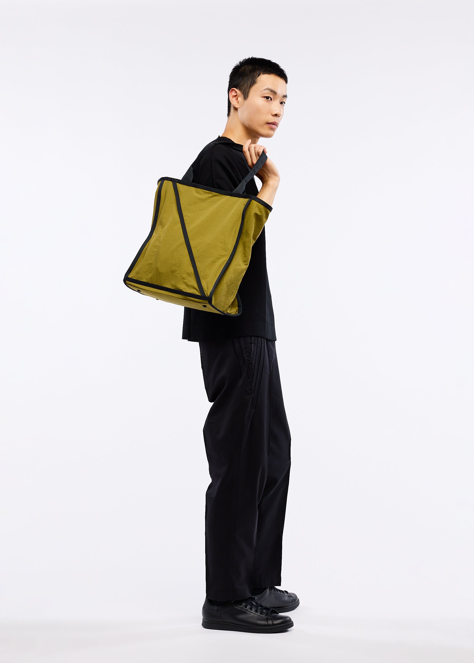 A detail shot of the GOOD GOODS ISSEY MIYAKE WAKU bag.