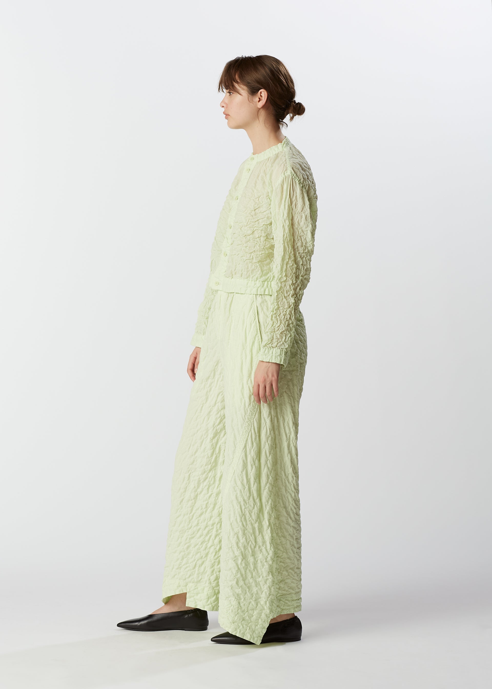 A model wears the HAAT KUMO trousers.