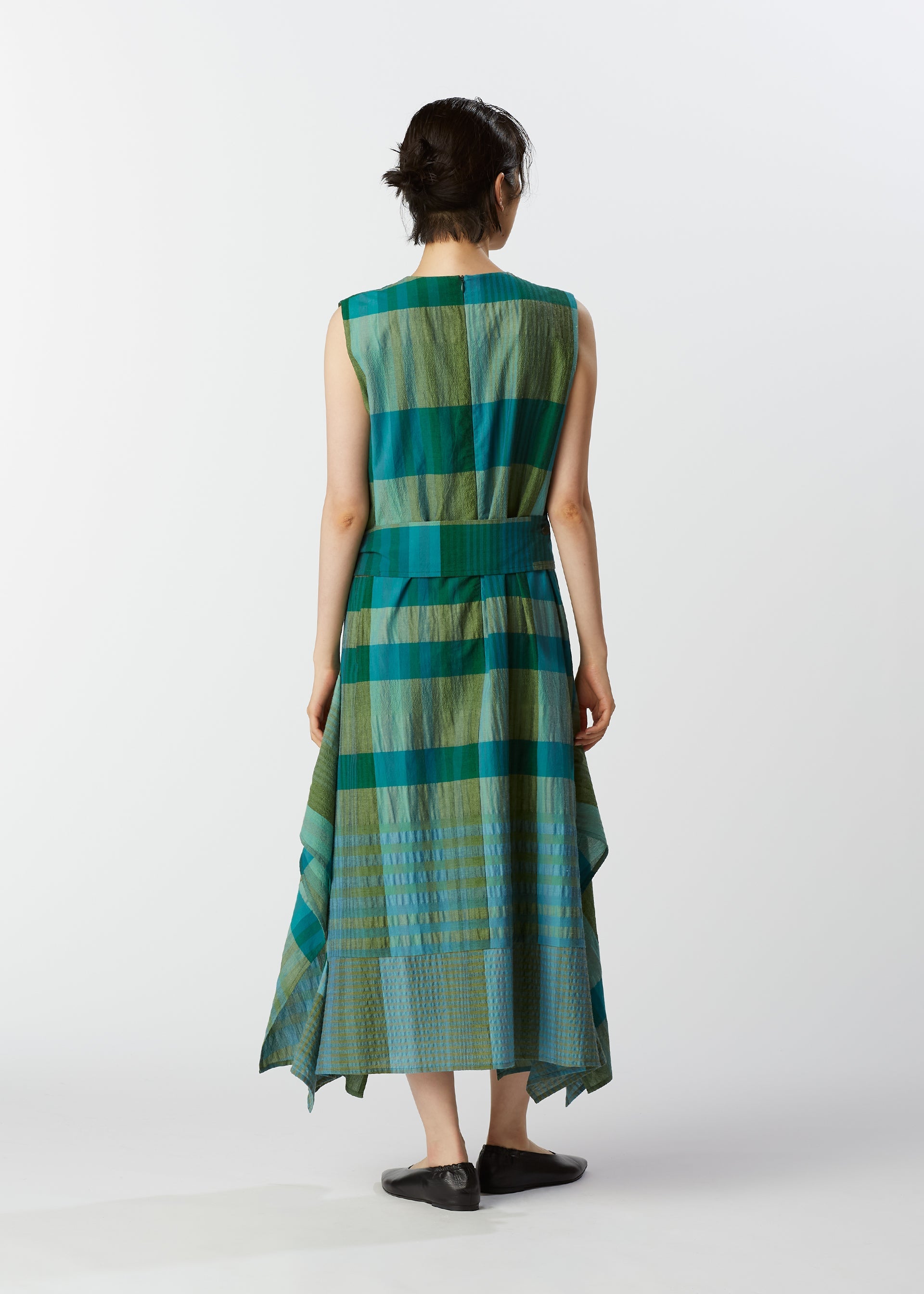 A model wears the HAAT NUMA dress.