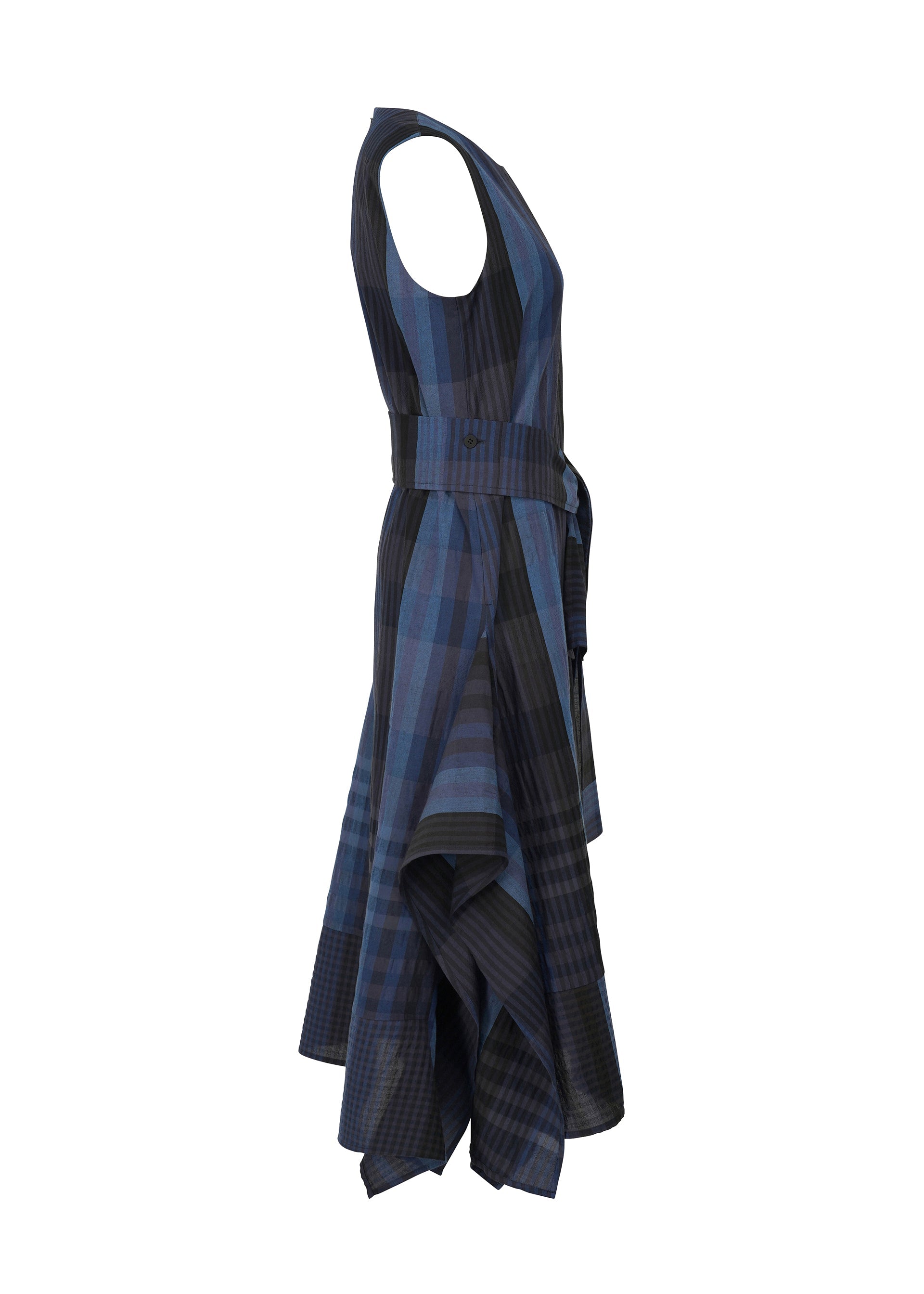 A detail shot of the HAAT NUMA dress.