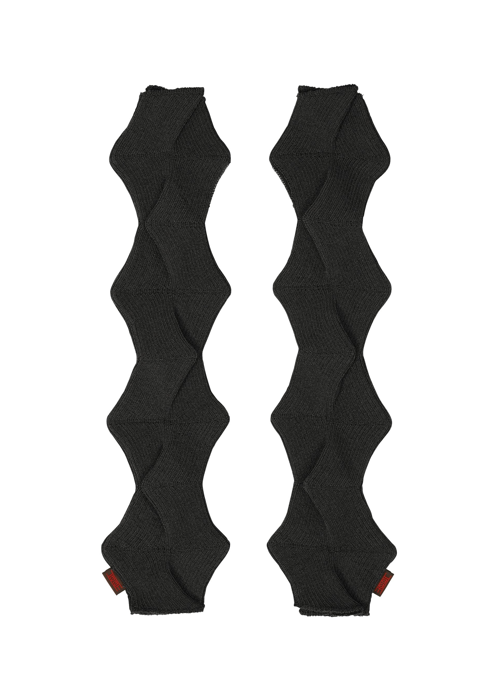 A product shot of the HAAT 2001 FROM gloves in black (15).