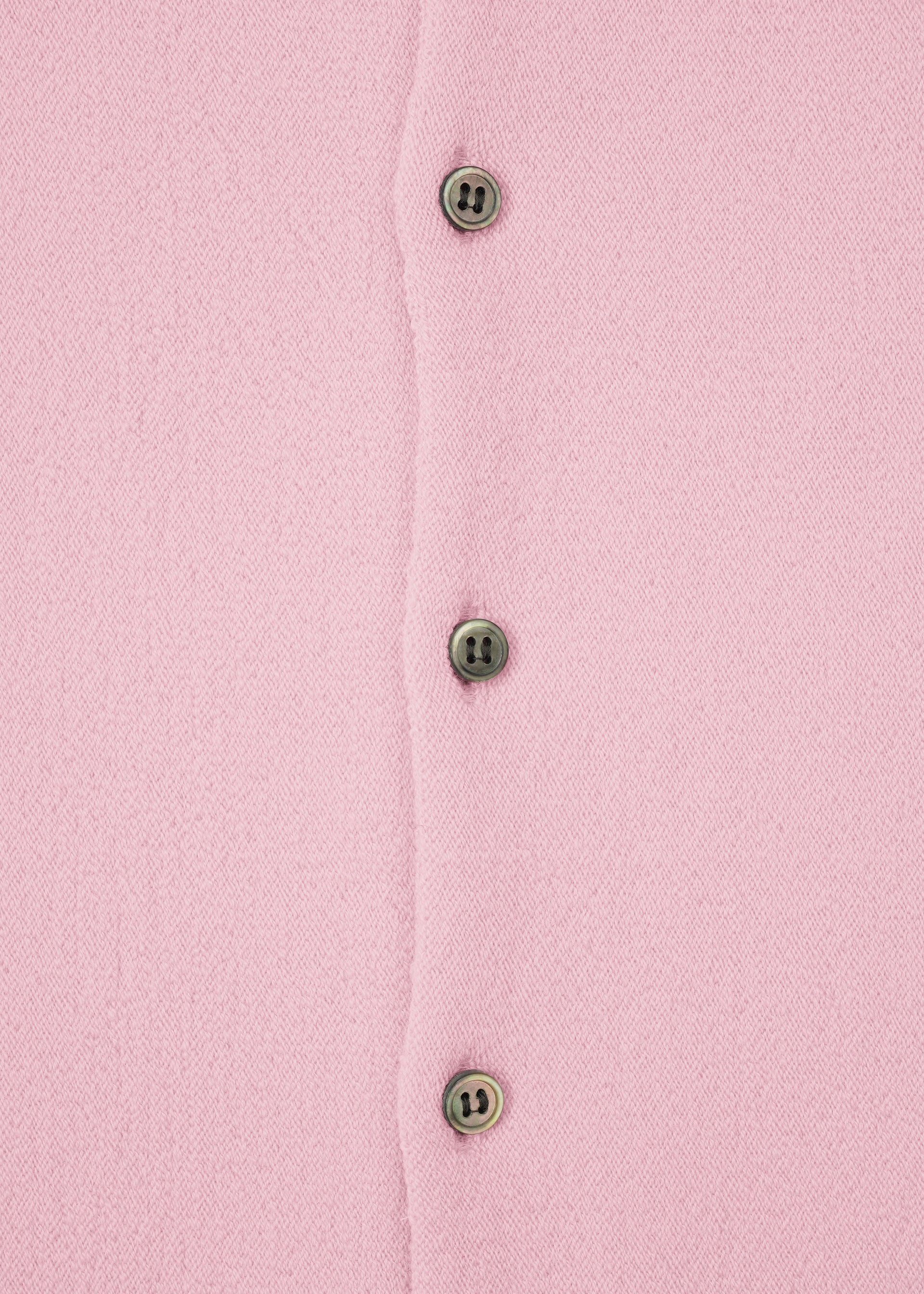 A detail shot of the HAAT WOOL SEAMLESS cardigan.
