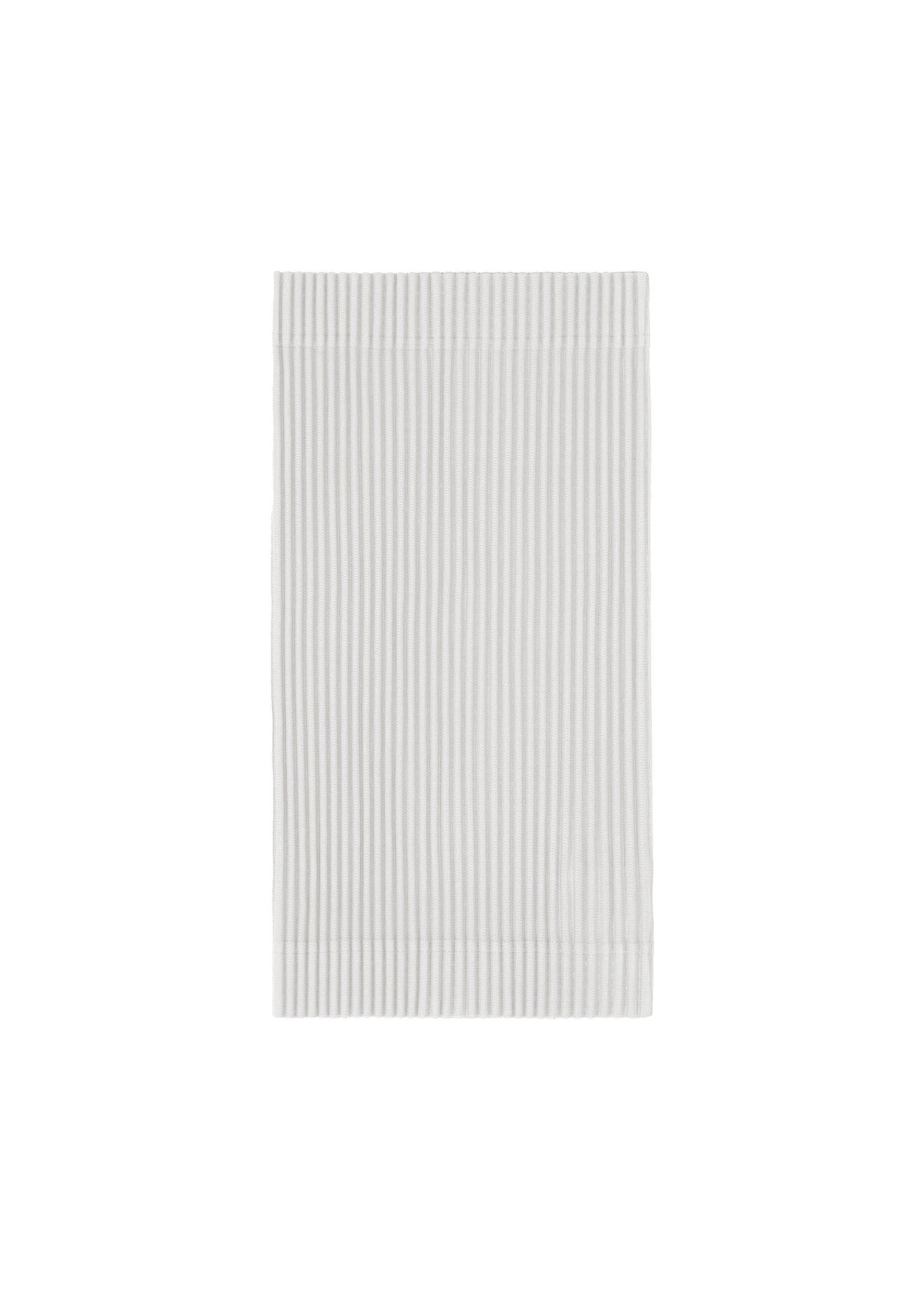 A product shot of the HOMME PLISSÉ ISSEY MIYAKE PLEATS TUBE hat in light grey (11).
