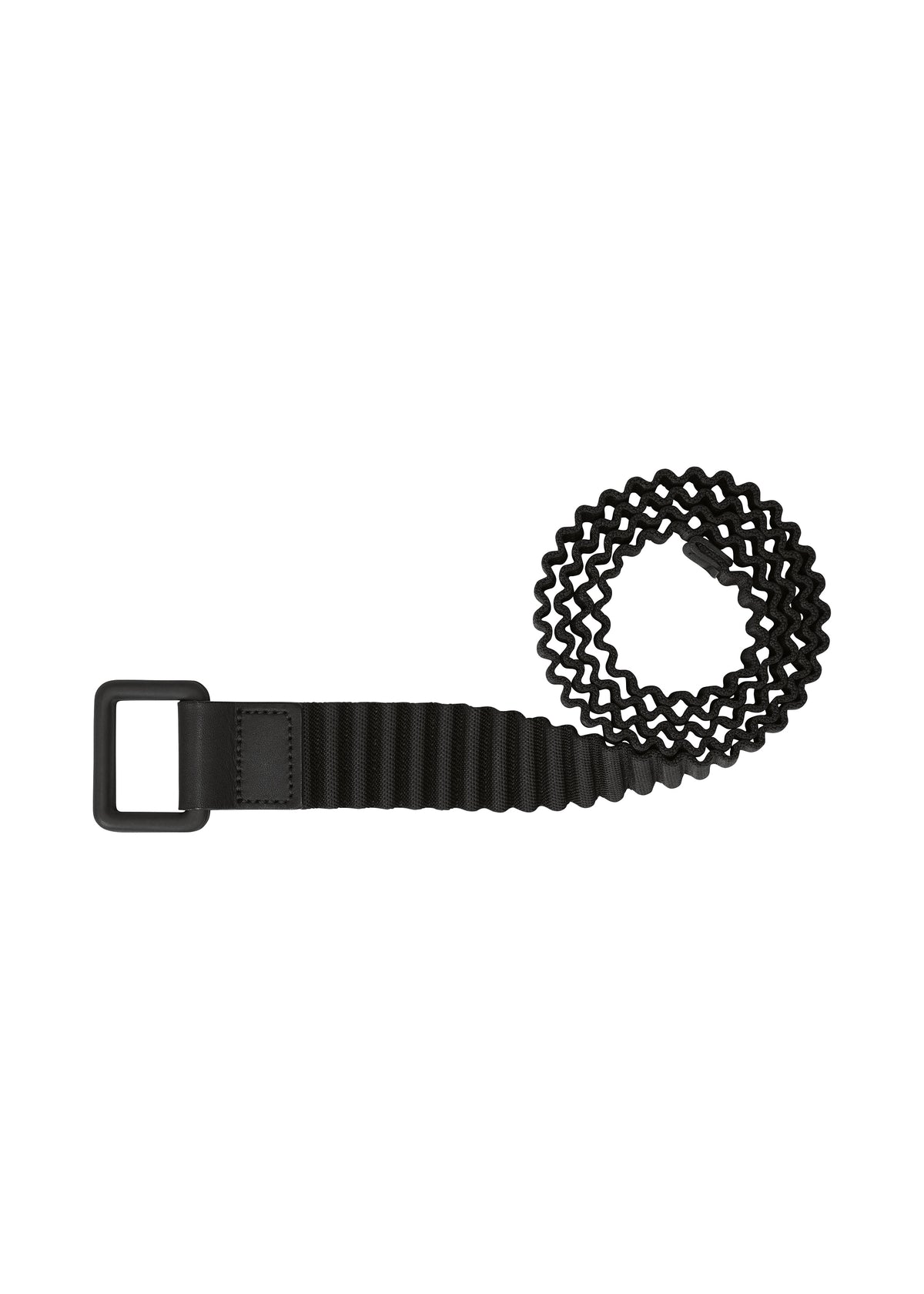A product shot of the HOMME PLISSÉ ISSEY MIYAKE PLEATS BELT belt in black (15)