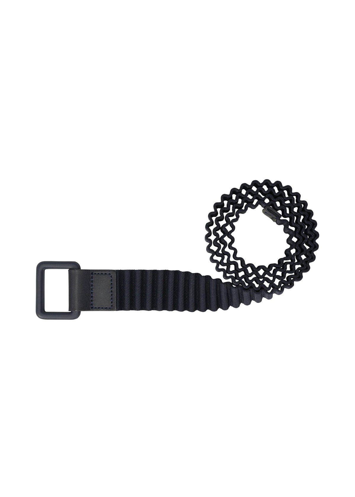 A product shot of the HOMME PLISSÉ ISSEY MIYAKE PLEATS BELT belt in navy (75)