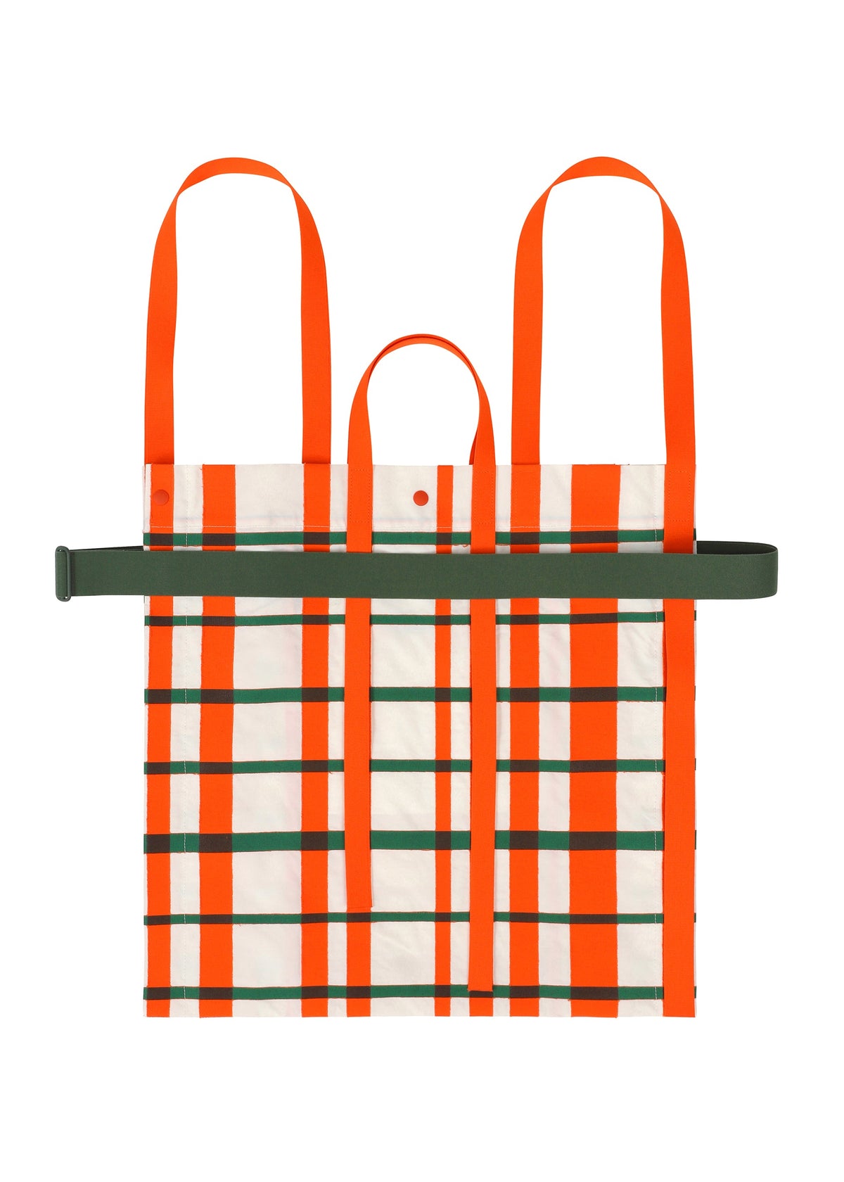 A product shot of the HOMME PLISSÉ ISSEY MIYAKE WINDSWEPT PLAID BAG bag in white (01).