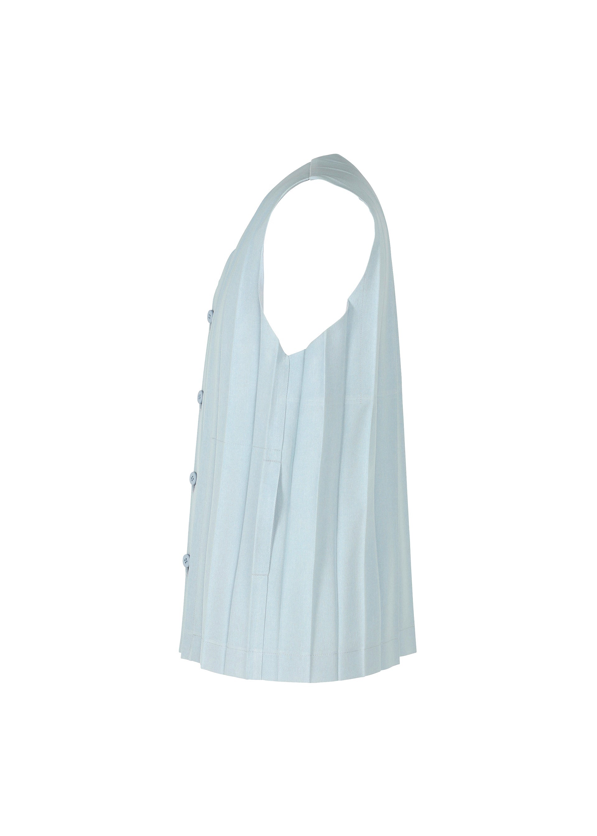 A detail shot of the HOMME PLISSÉ ISSEY MIYAKE EDGE ENSEMBLE vest.