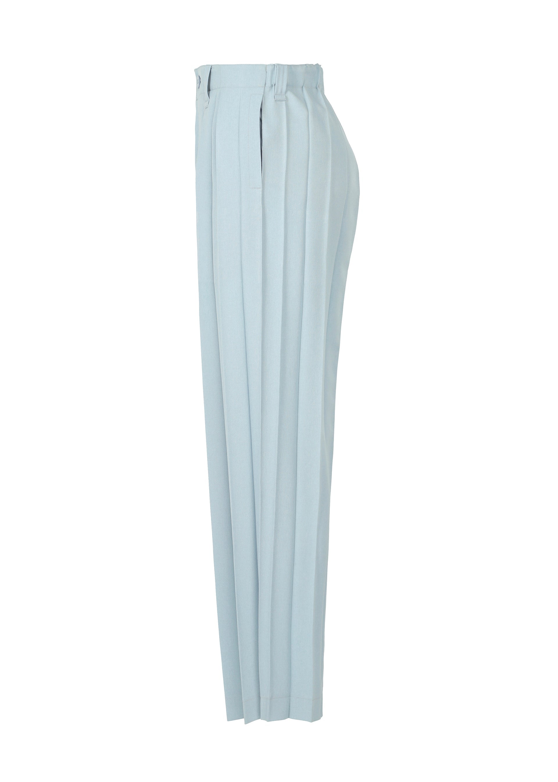 A detail shot of the HOMME PLISSÉ ISSEY MIYAKE EDGE ENSEMBLE trousers.