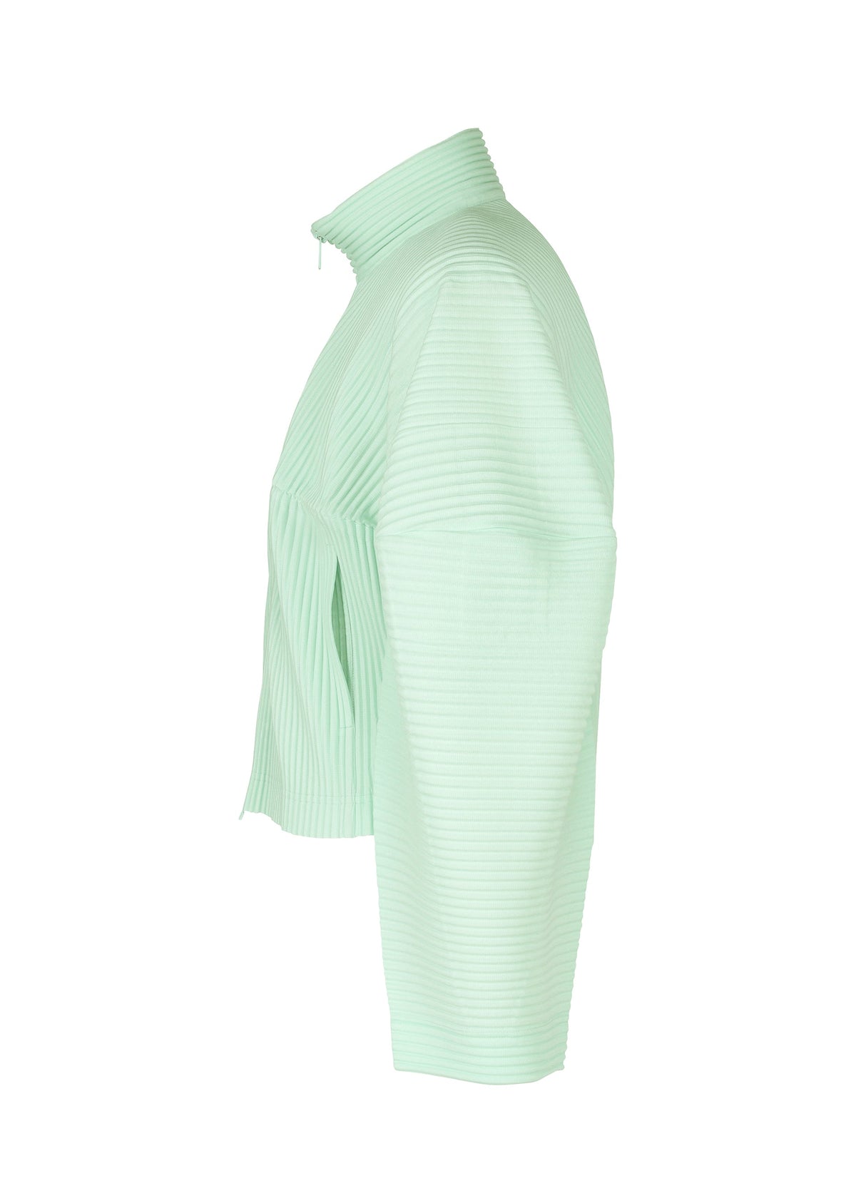 A detail shot of the HOMME PLISSÉ ISSEY MIYAKE KINETIC SCULPTURE jacket.