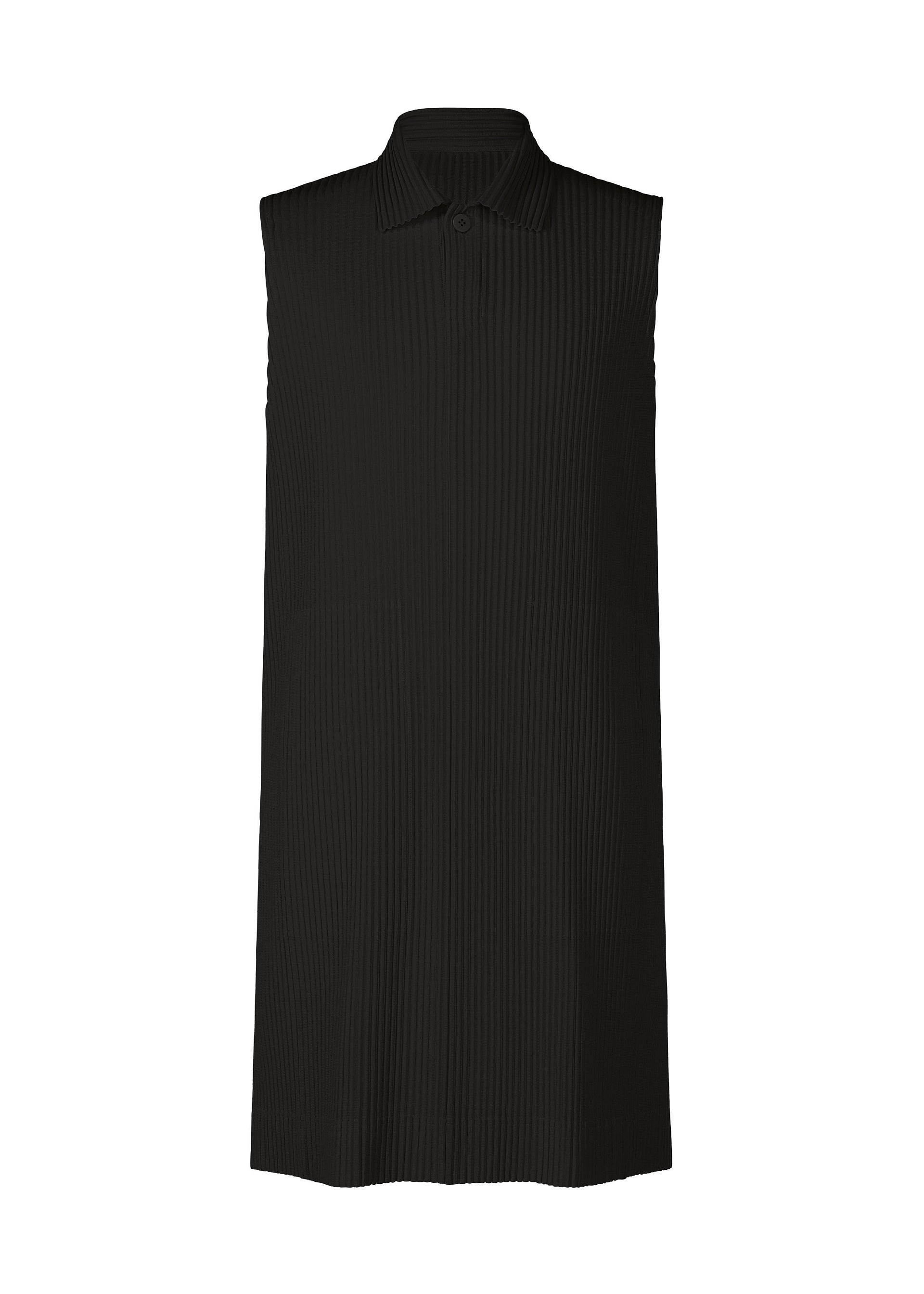 A product shot of the HOMME PLISSÉ ISSEY MIYAKE MC FEBRUARY top in .