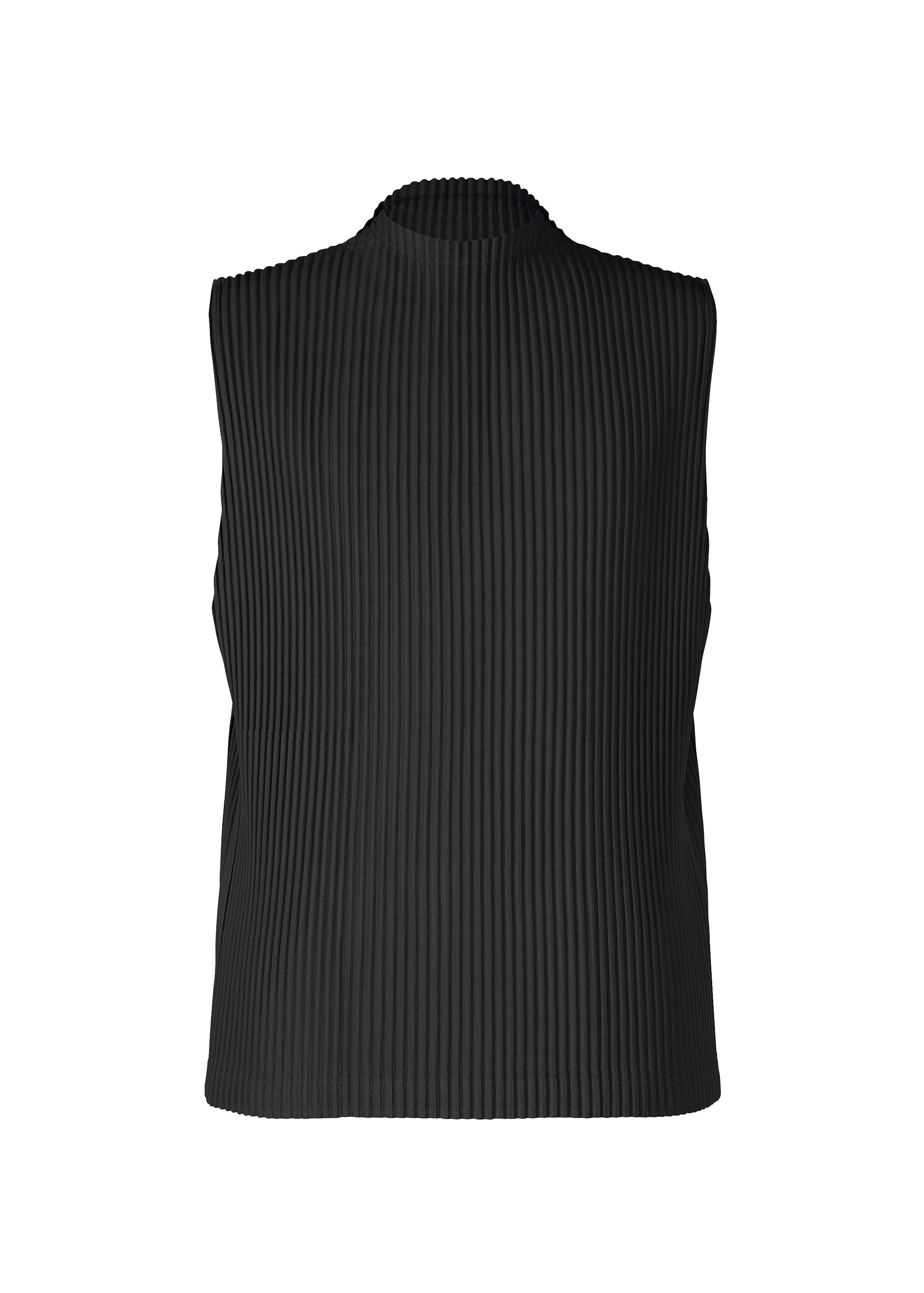 A product shot of the HOMME PLISSÉ ISSEY MIYAKE MC APRIL top in .