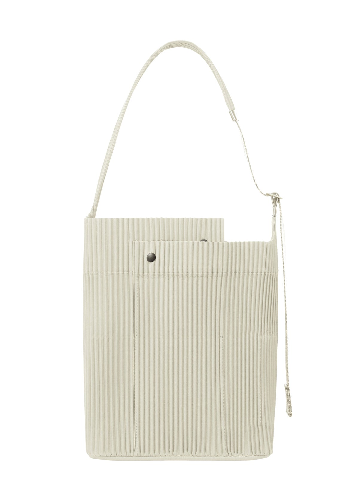A product shot of the HOMME PLISSÉ ISSEY MIYAKE UTILITY bag in limestone white (04).