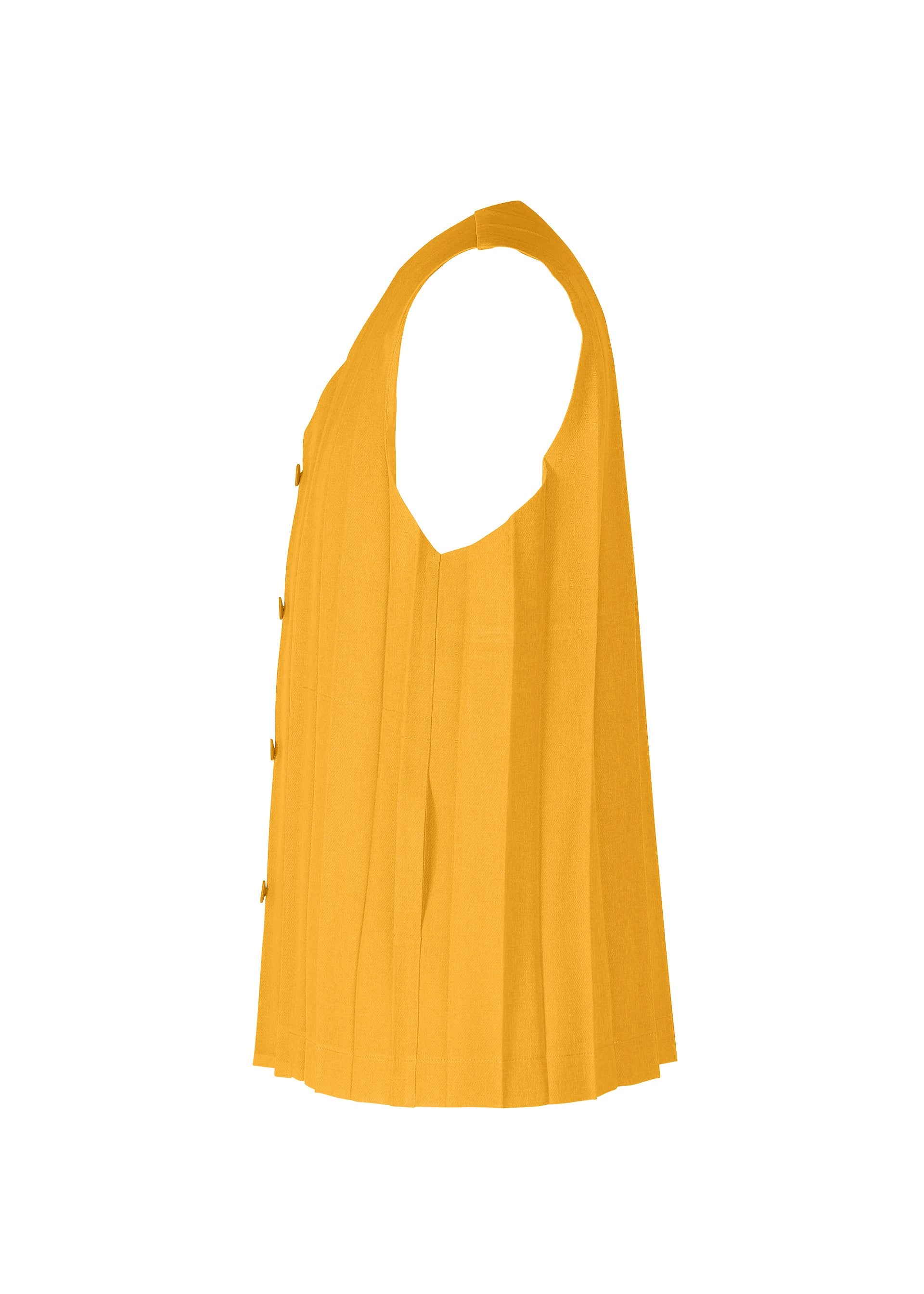 A detail shot of the HOMME PLISSÉ ISSEY MIYAKE EDGE ENSEMBLE vest.