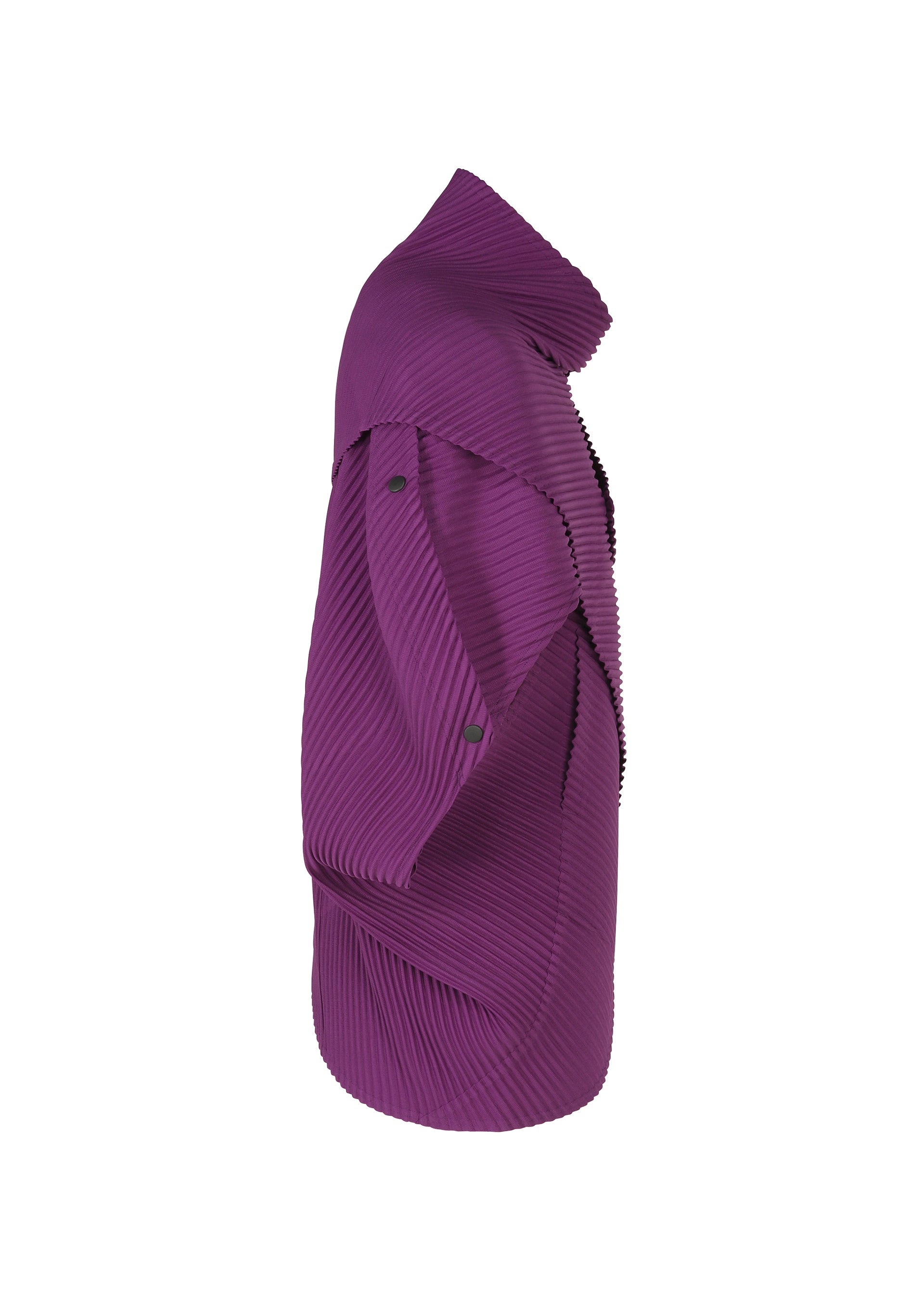 A detail shot of the HOMME PLISSÉ ISSEY MIYAKE STONE CLOUD vest.