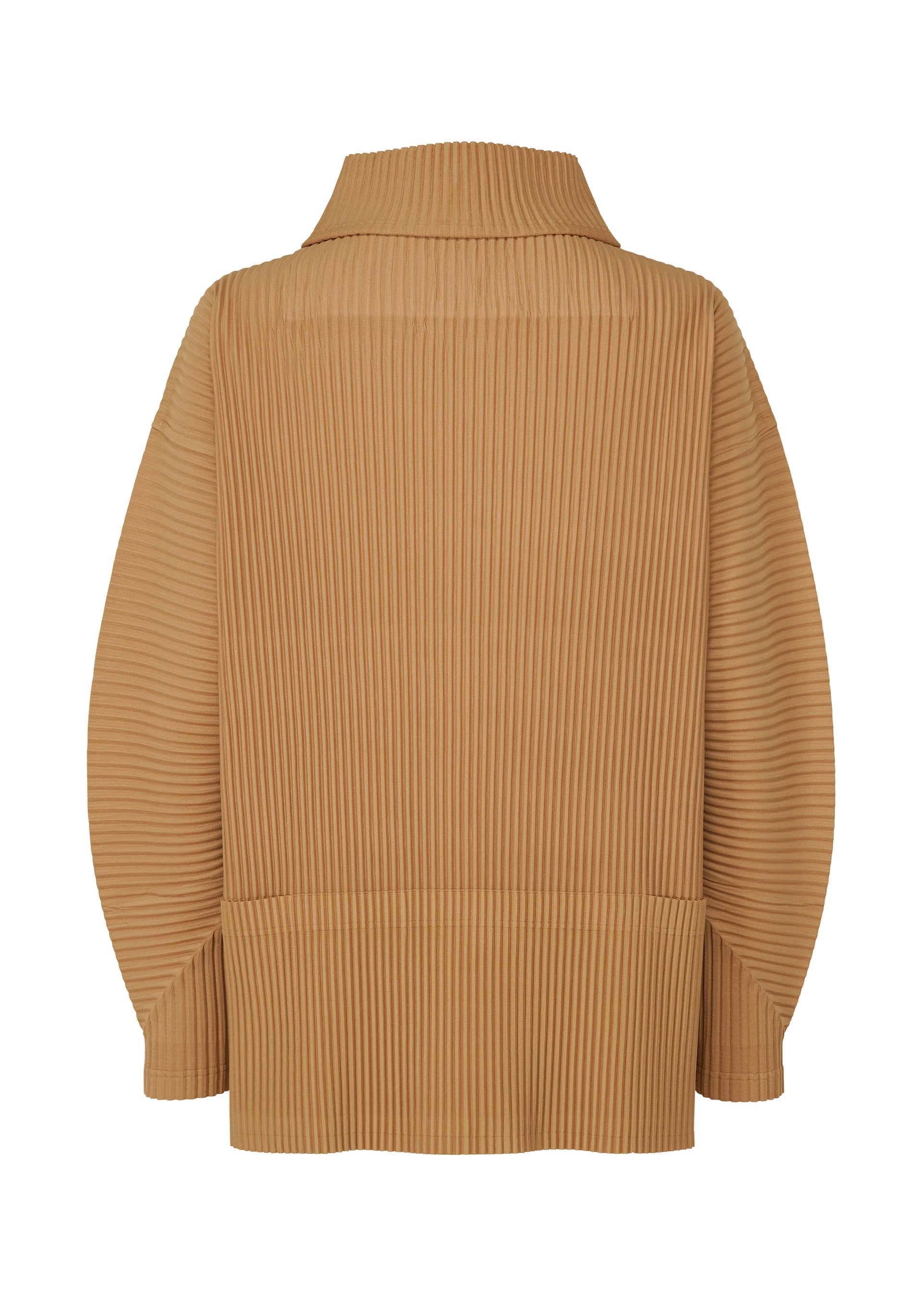 A detail shot of the HOMME PLISSÉ ISSEY MIYAKE MONTHLY COLORS OCTOBER top.