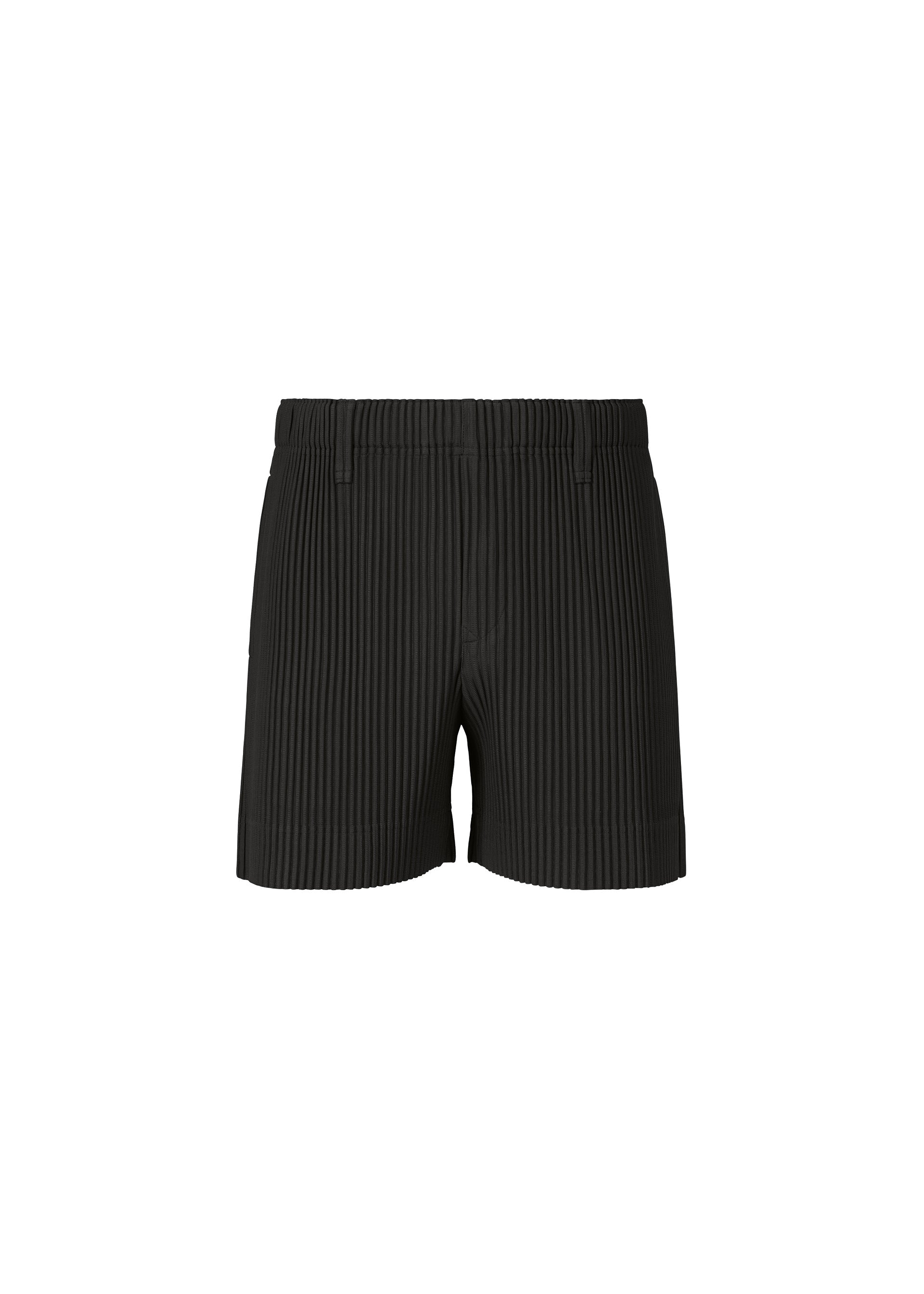 HOMME PLISSÉ TAILORED PLEATS 3 BLACK TAILORED PLEATS 3 Shorts Black – The official ISSEY MIYAKE ONLINE