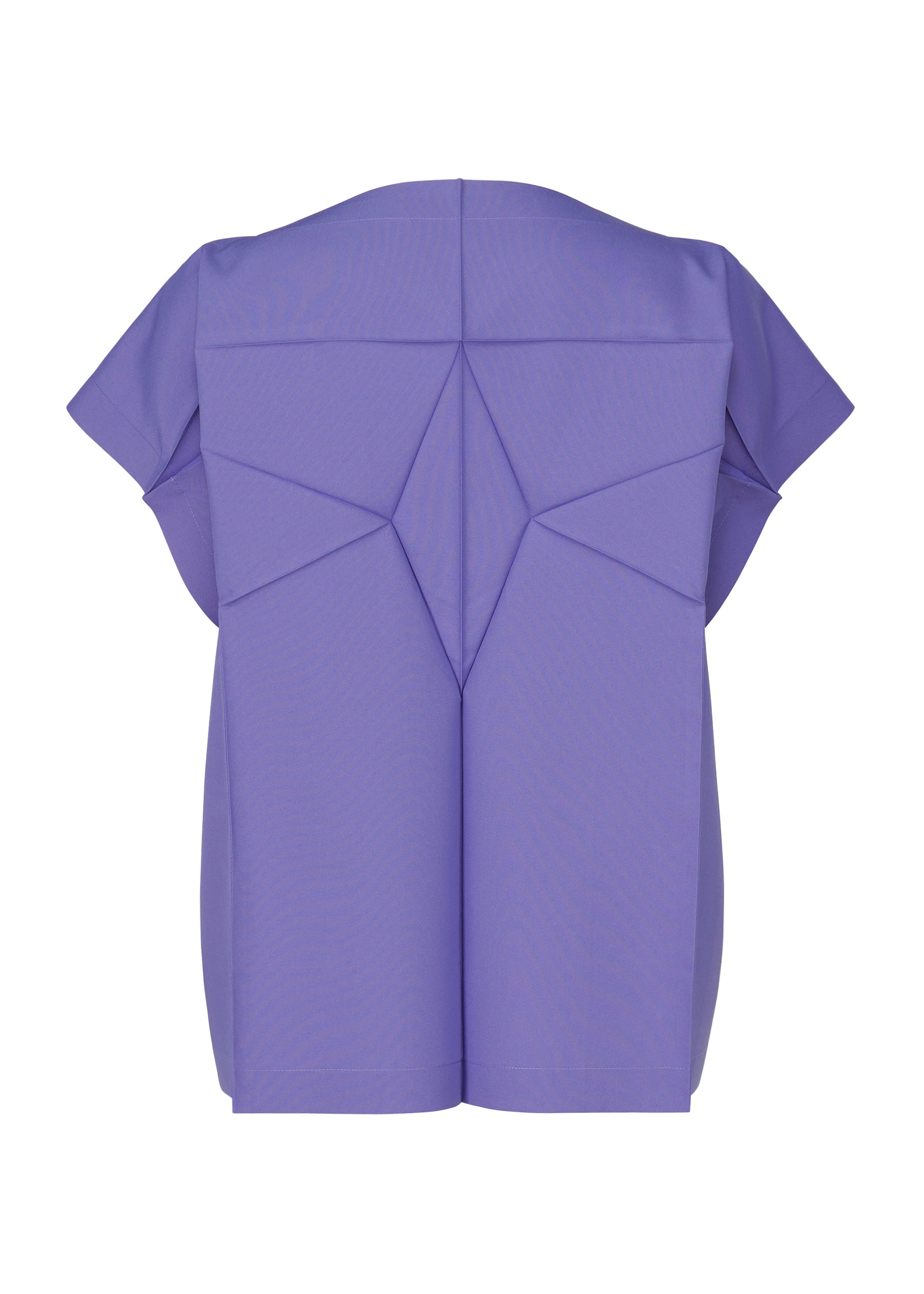 A detail shot of the 132 5. ISSEY MIYAKE UNIFIED HALF CUBES shirt.