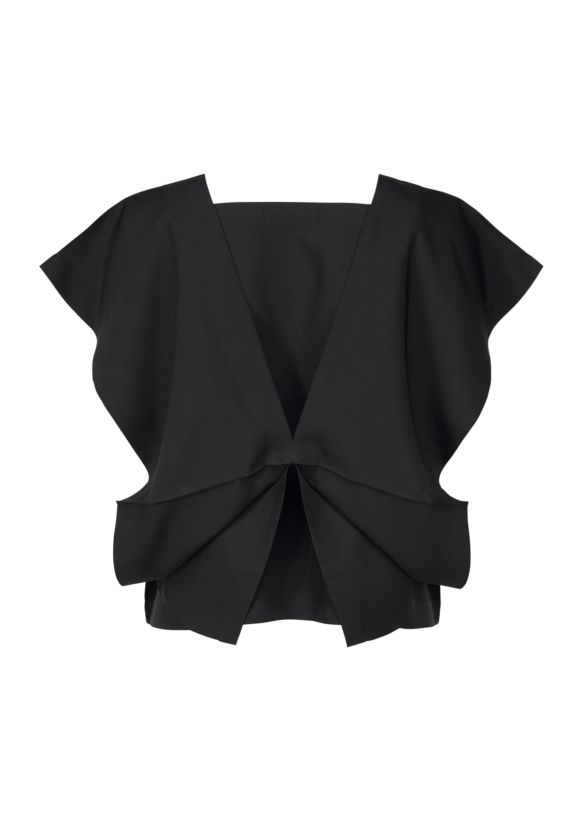 A detail shot of the 132 5. ISSEY MIYAKE BOX COMPOSITION SOLID shirt.