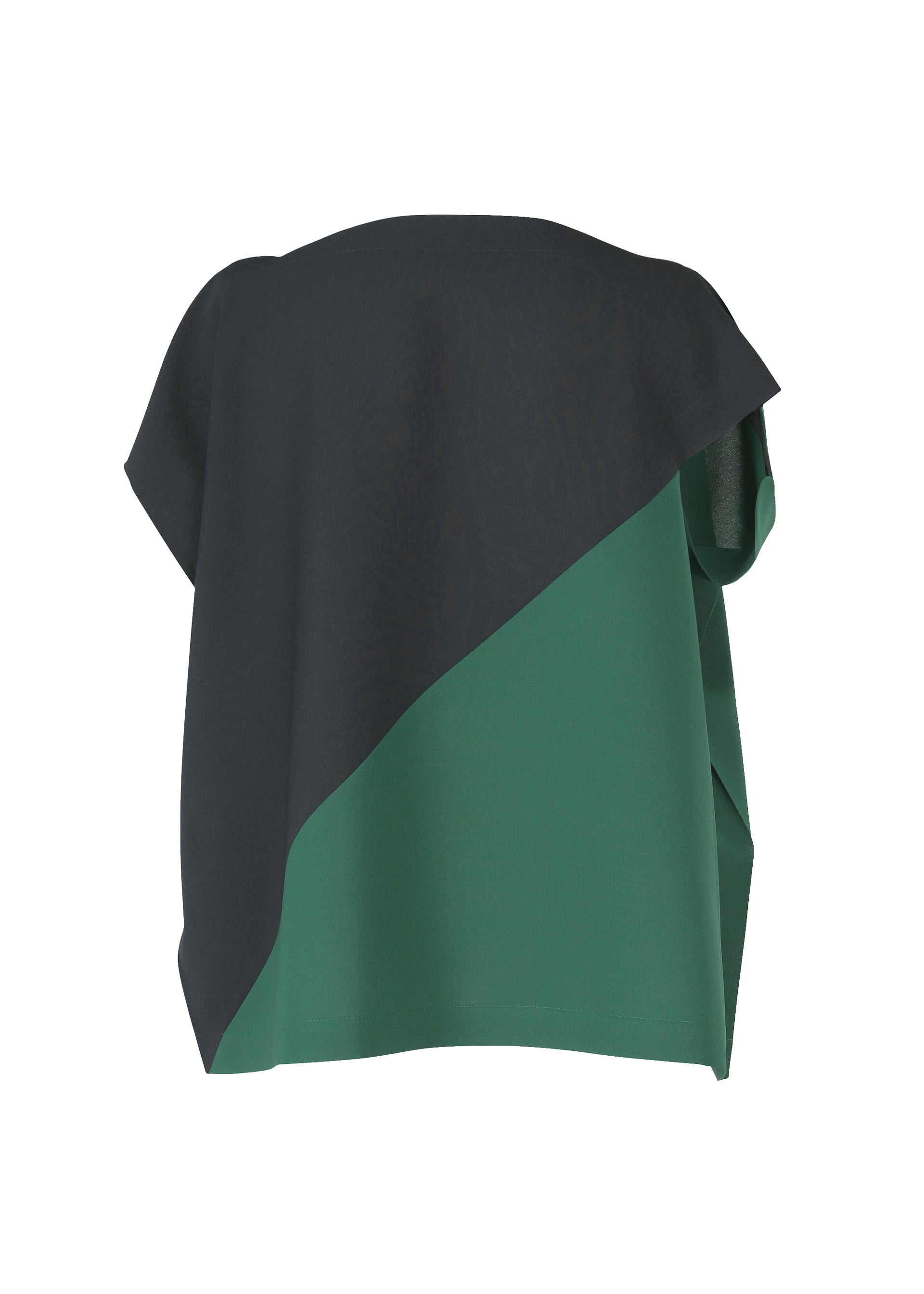 A detail shot of the 132 5. ISSEY MIYAKE FLAT T BI COLOR shirt.