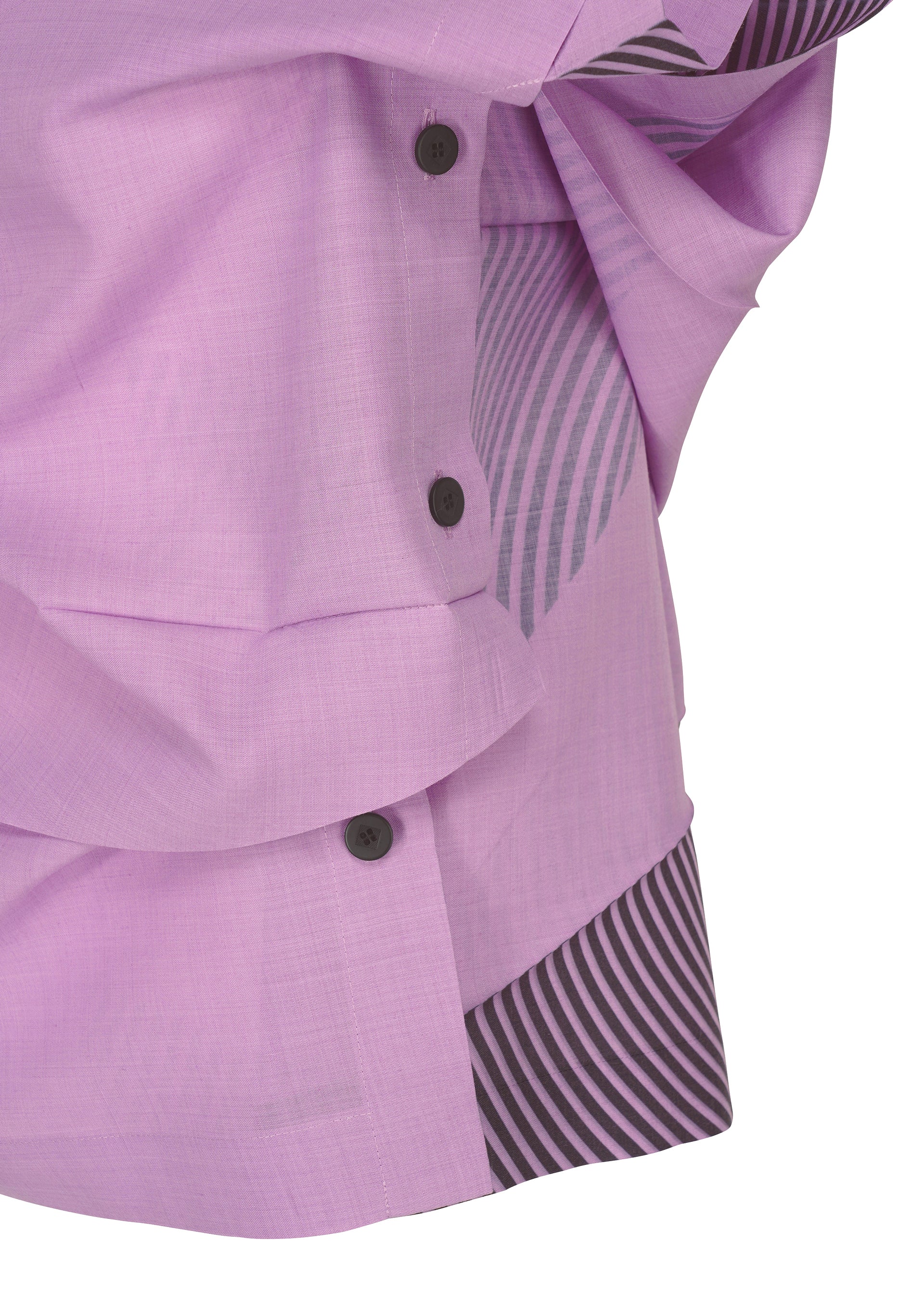 A detail shot of the 132 5. ISSEY MIYAKE FOLD RAMIE PRINT shirt.