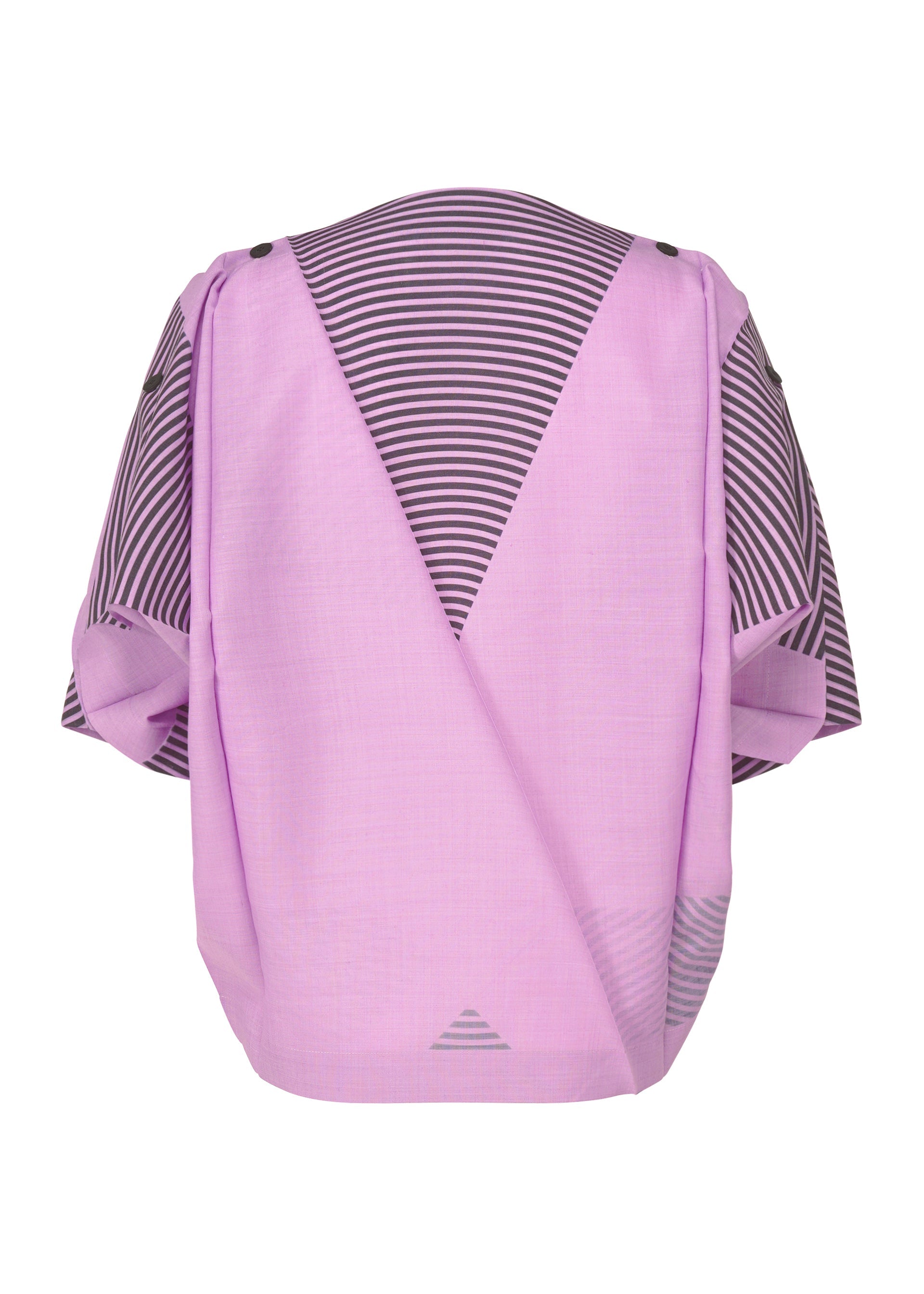 A detail shot of the 132 5. ISSEY MIYAKE FOLD RAMIE PRINT cardigan.