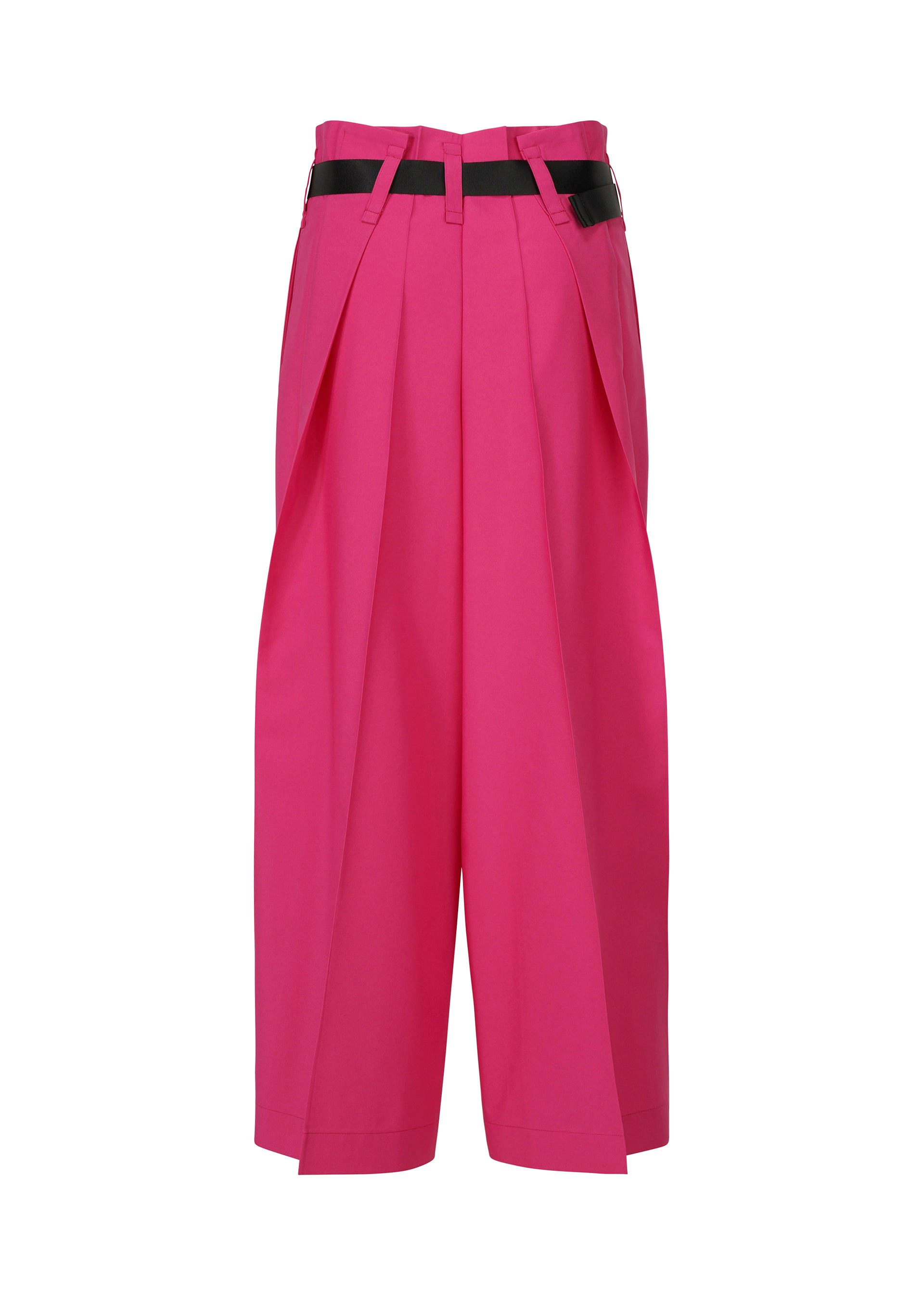 A detail shot of the 132 5. ISSEY MIYAKE FLAT SQUARE BOTTOMS trousers.