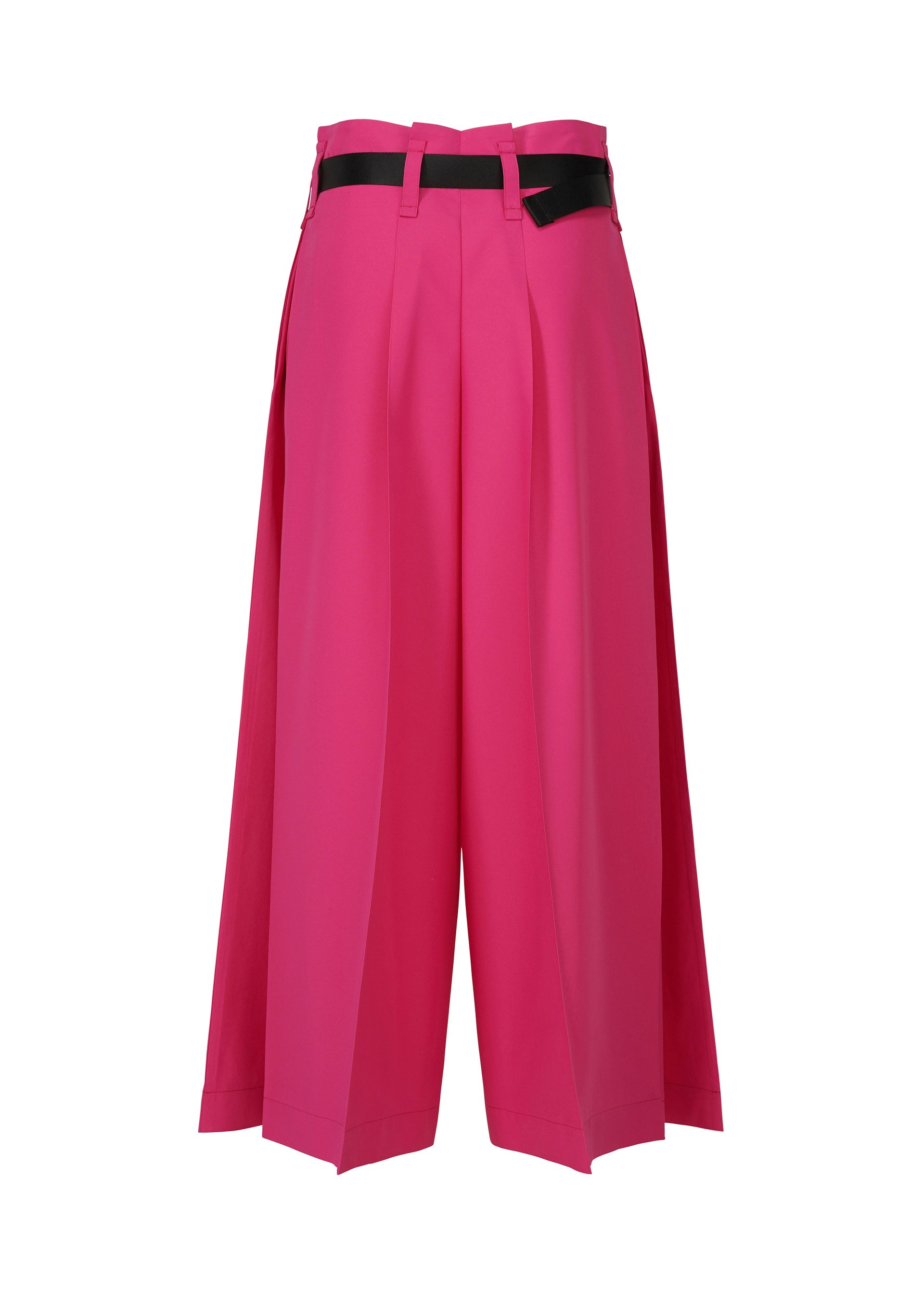 A detail shot of the 132 5. ISSEY MIYAKE FLAT SQUARE BOTTOMS trousers.