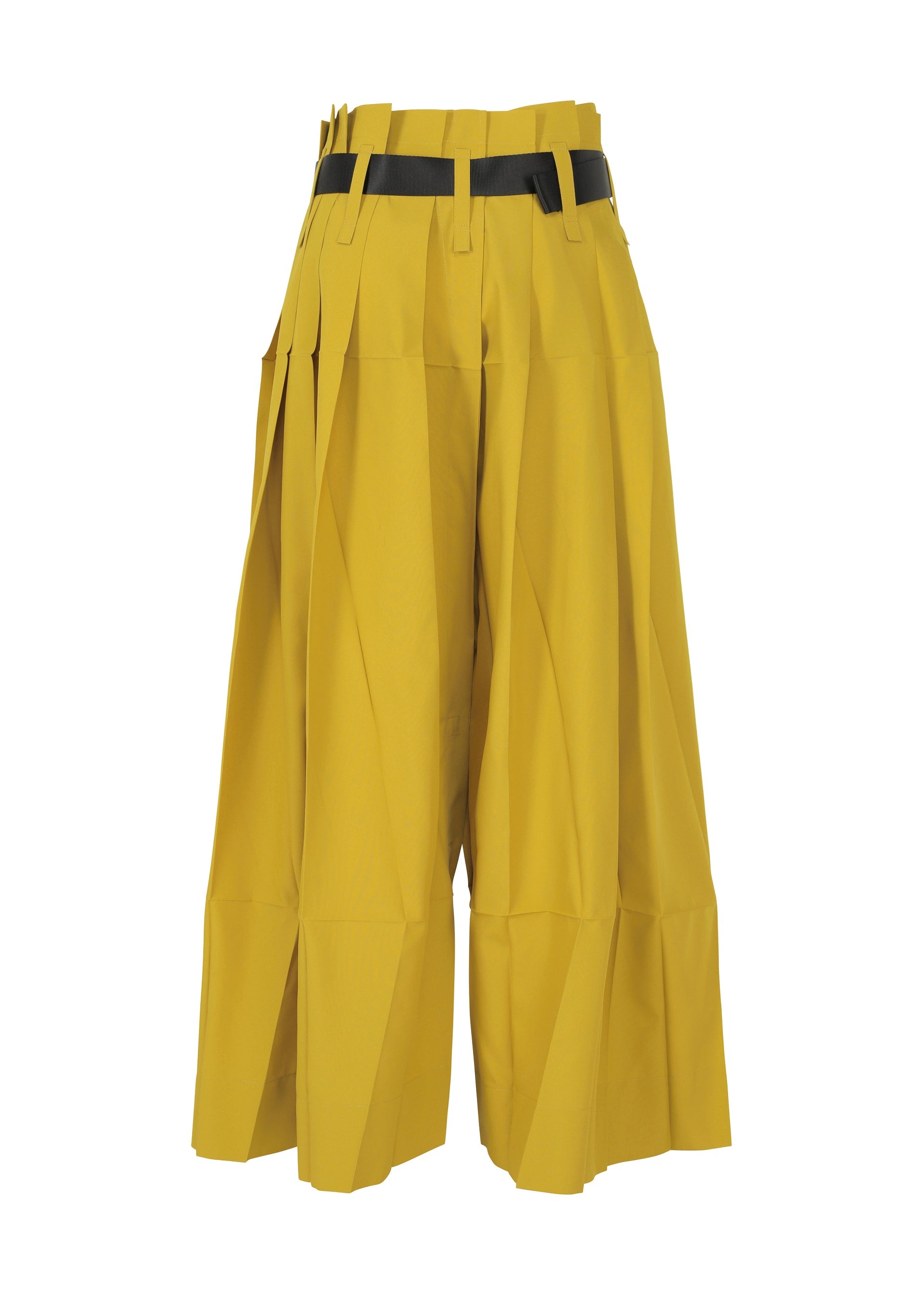 A detail shot of the 132 5. ISSEY MIYAKE NO.3 trousers.