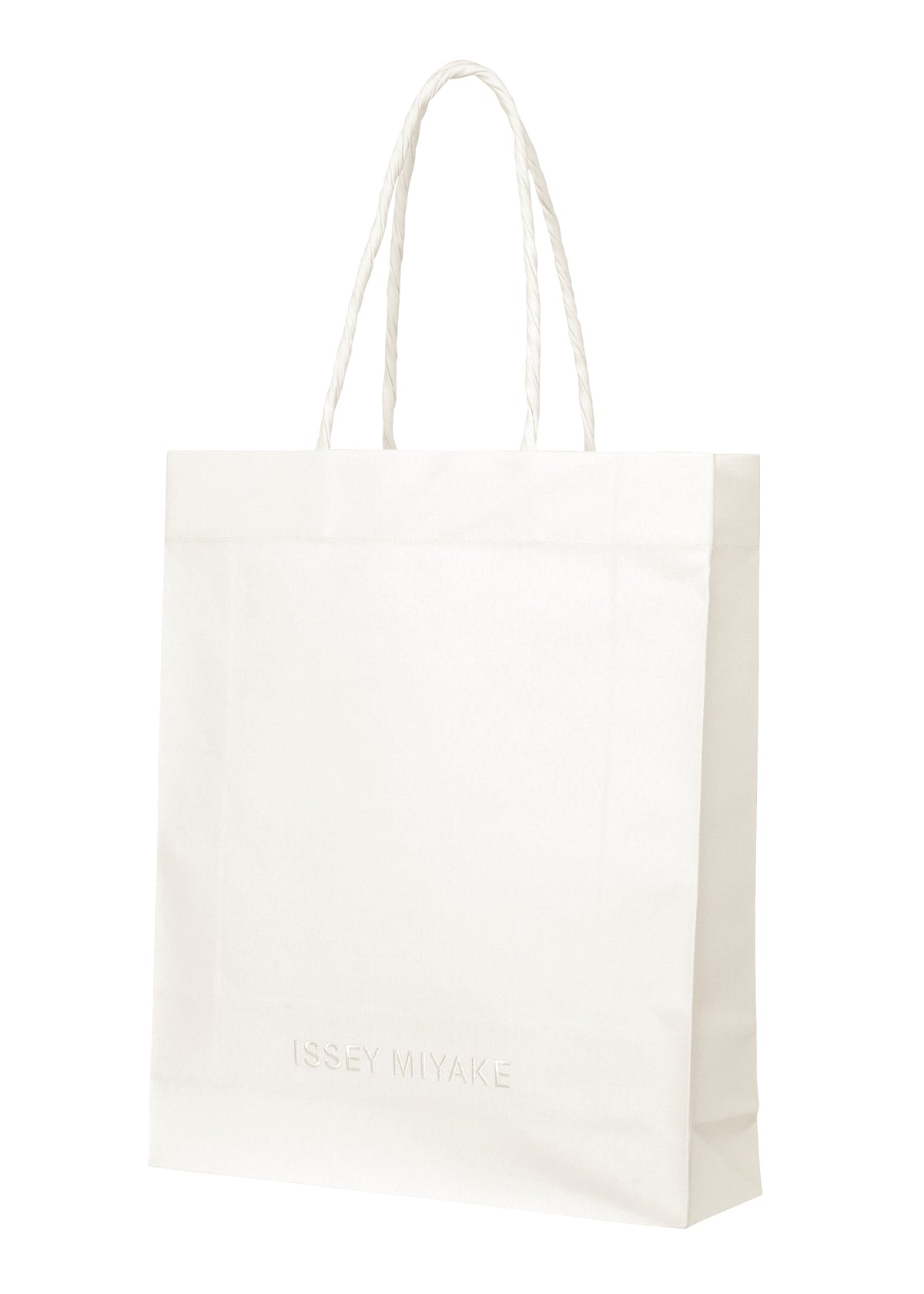 A product shot of the ISSEY MIYAKE PAPER BAG bag in asa white (06).