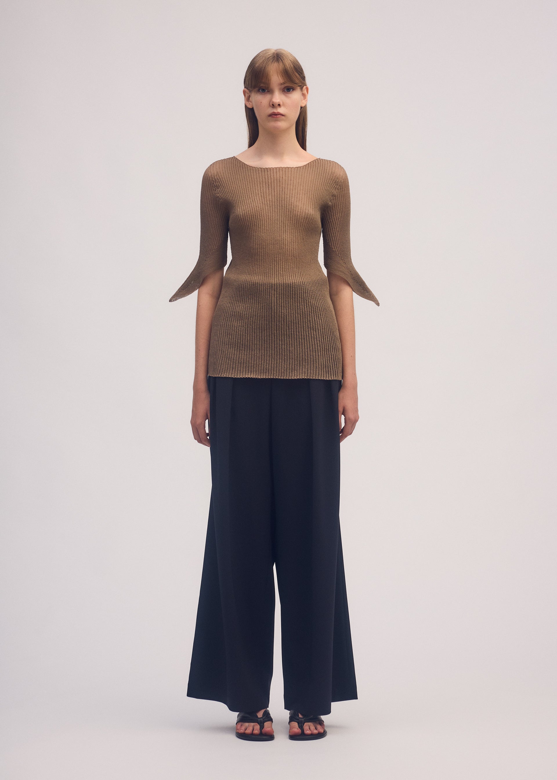 ROUND PANTS Trousers Greige