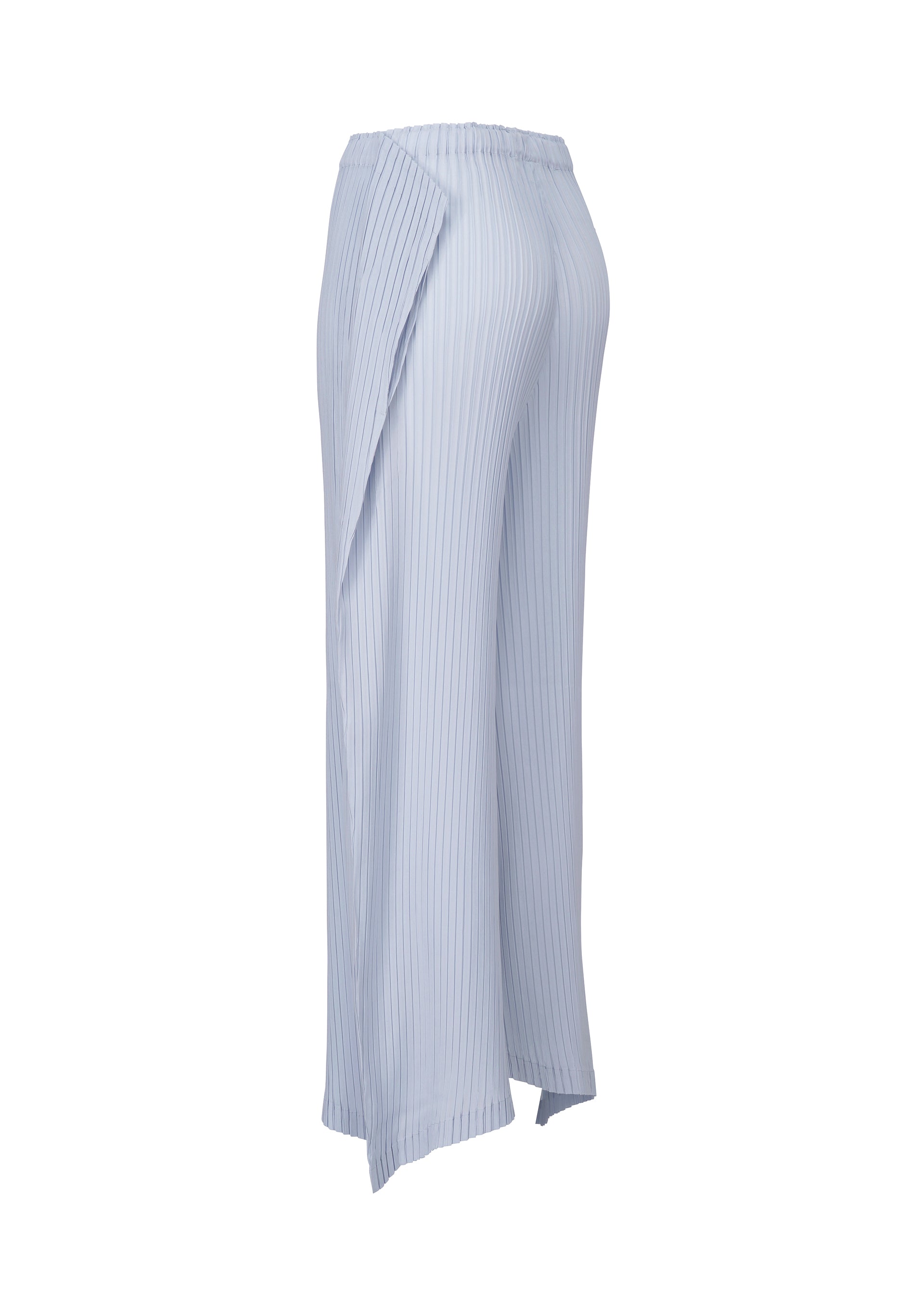 A detail shot of the ISSEY MIYAKE SHADOW STUDY PLEATS SOLID trousers.