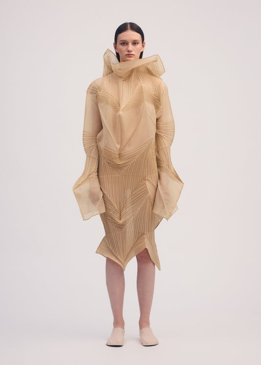 SHADE AND SHADED Dress Oaka Beige