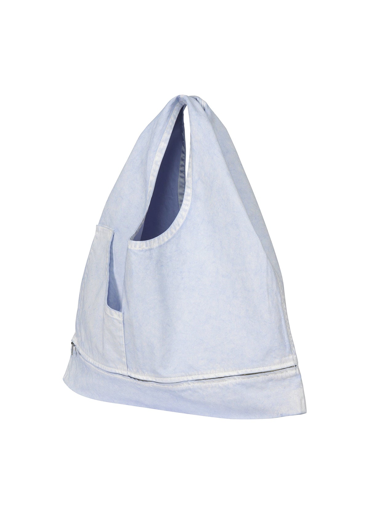 A detail shot of the ISSEY MIYAKE SCULPTURAL (BAG) bag.