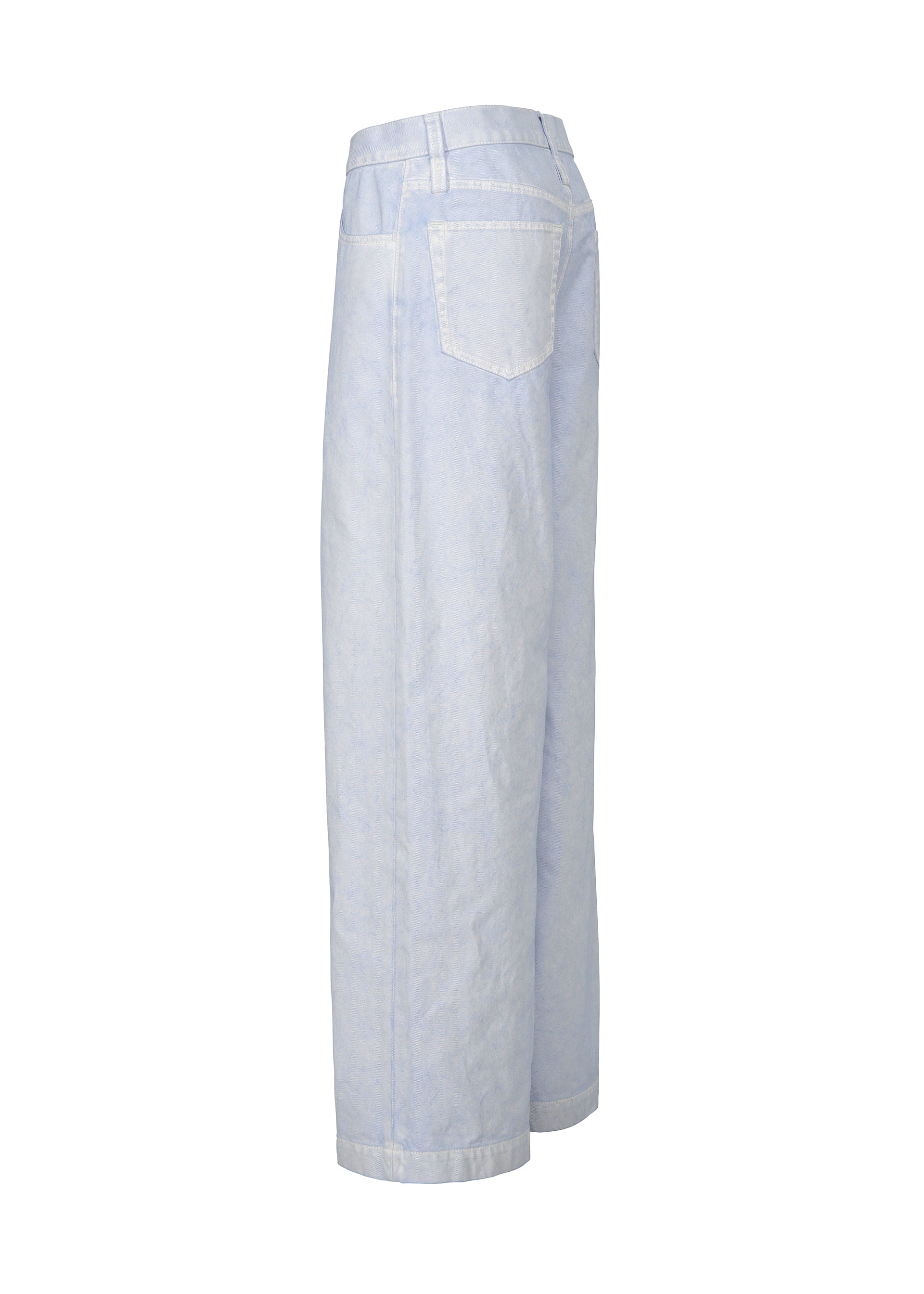 A detail shot of the ISSEY MIYAKE SCULPTURAL trousers.