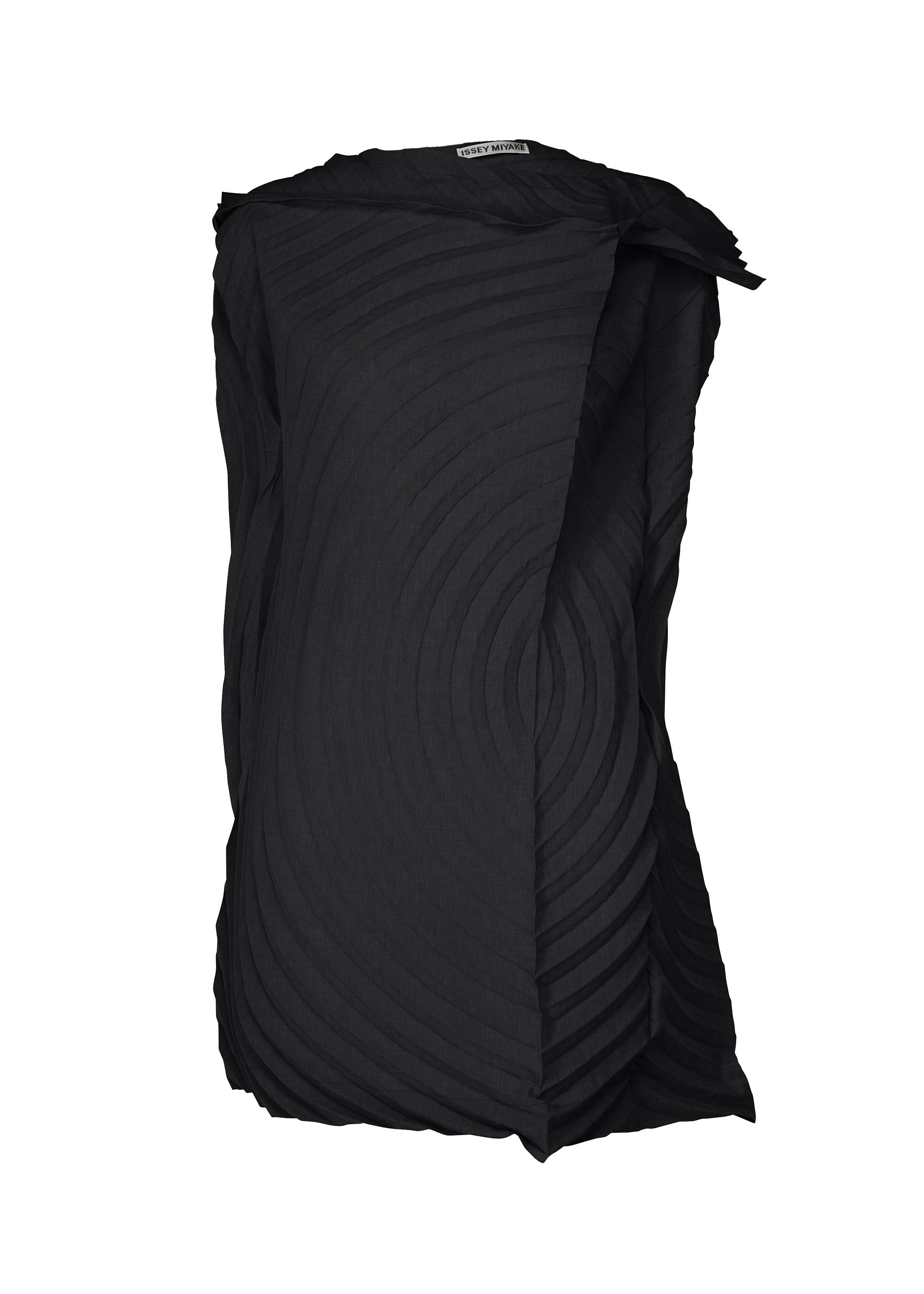 A product shot of the ISSEY MIYAKE PAPER BAG PLEATS tunic in black (15).