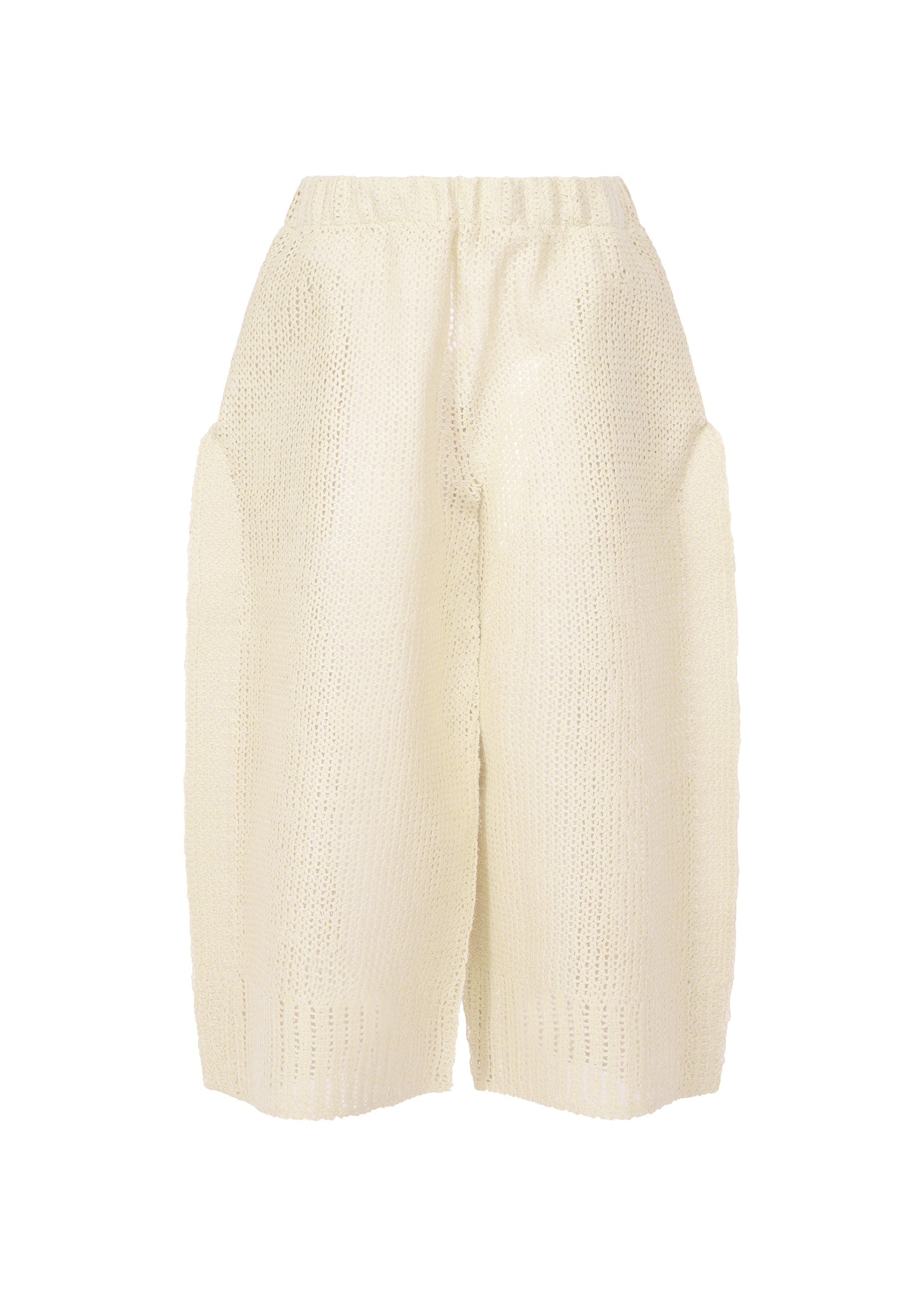 A product shot of the ISSEY MIYAKE PANINI trousers in white (01).