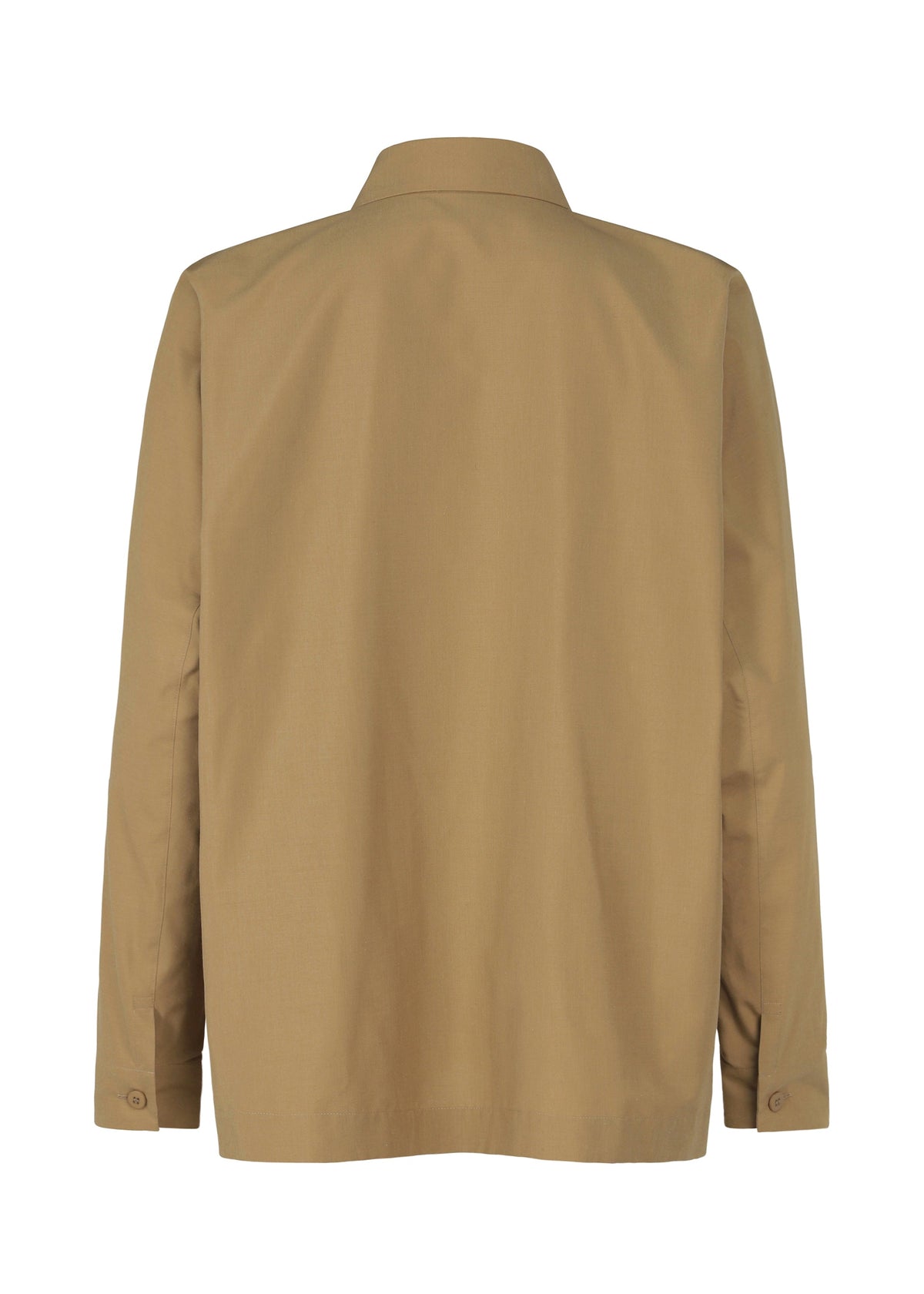 A detail shot of the IM MEN ONE CUT SHIRT shirt.